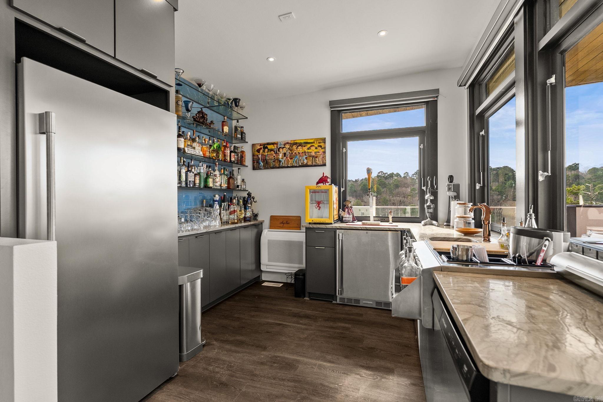 WOODGLEN PARK - Residential