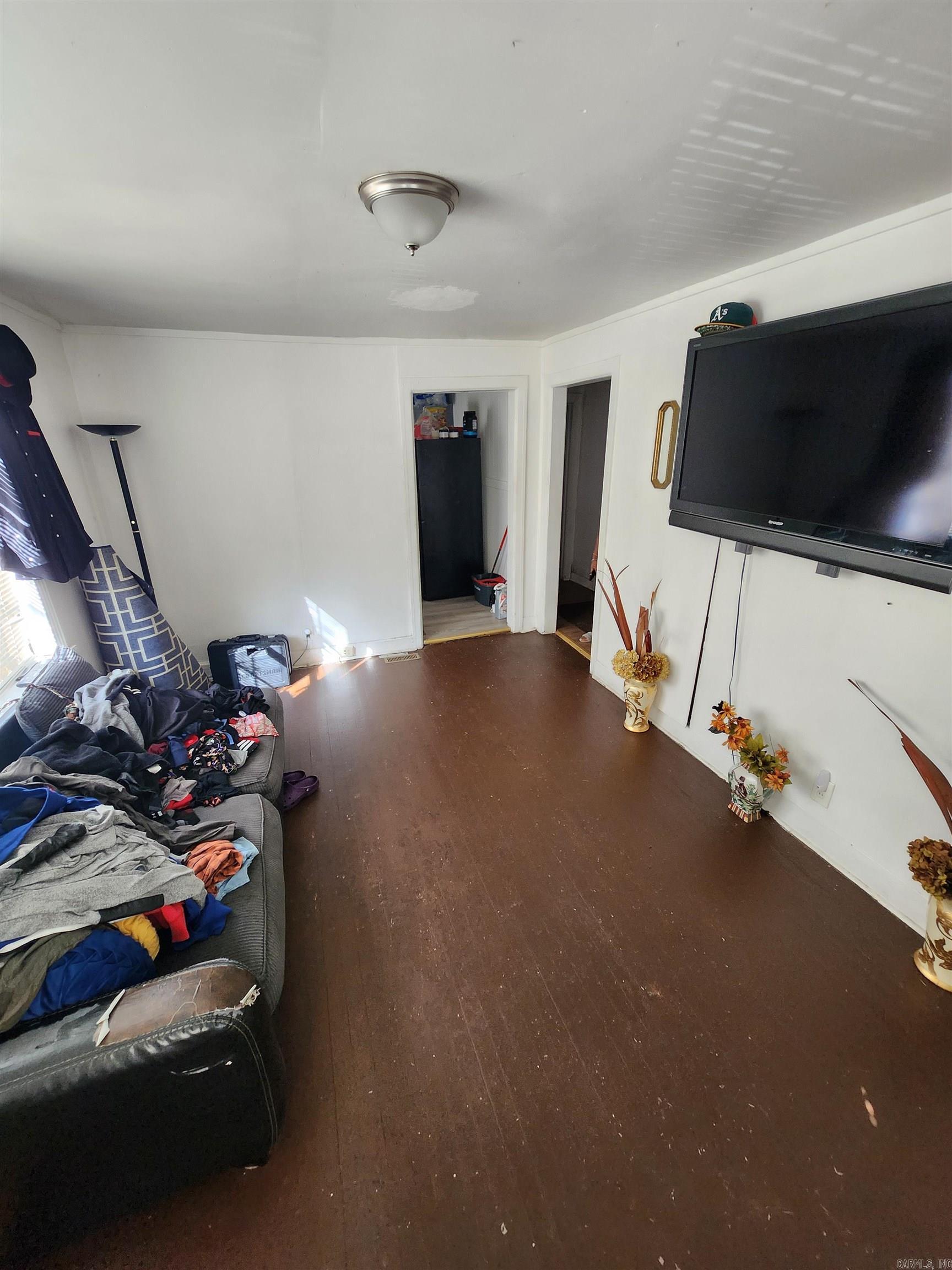 ELM STREET - Residential