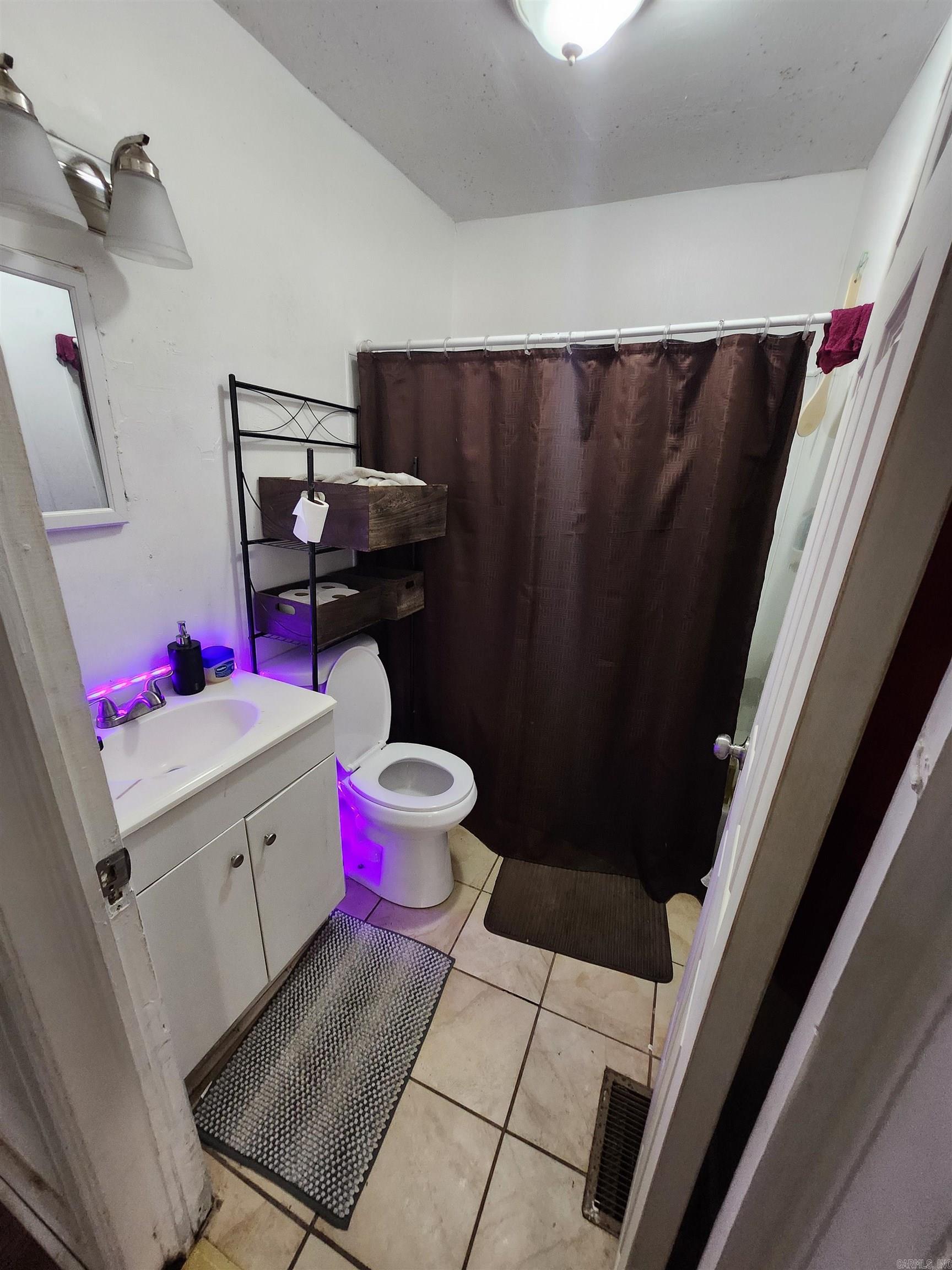 ELM STREET - Residential