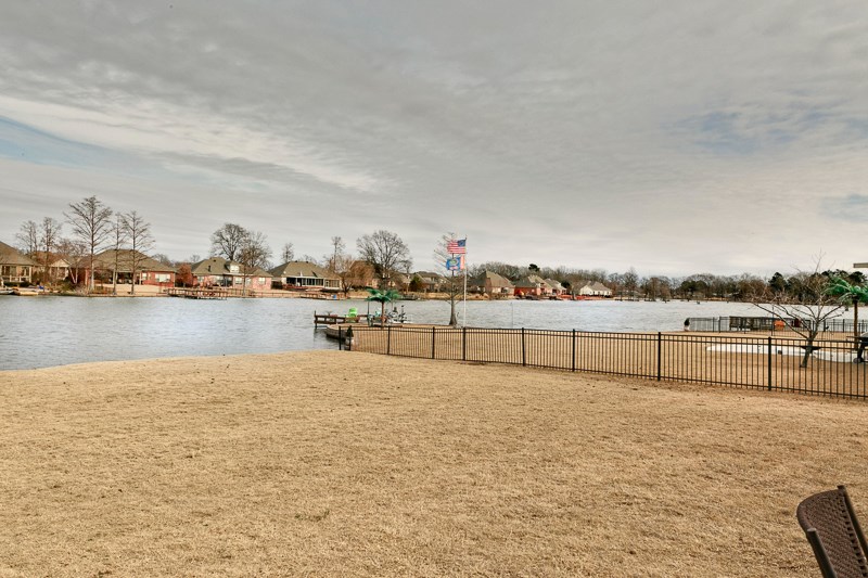 AUSTIN LAKES ON THE BAY ADDN - Residential