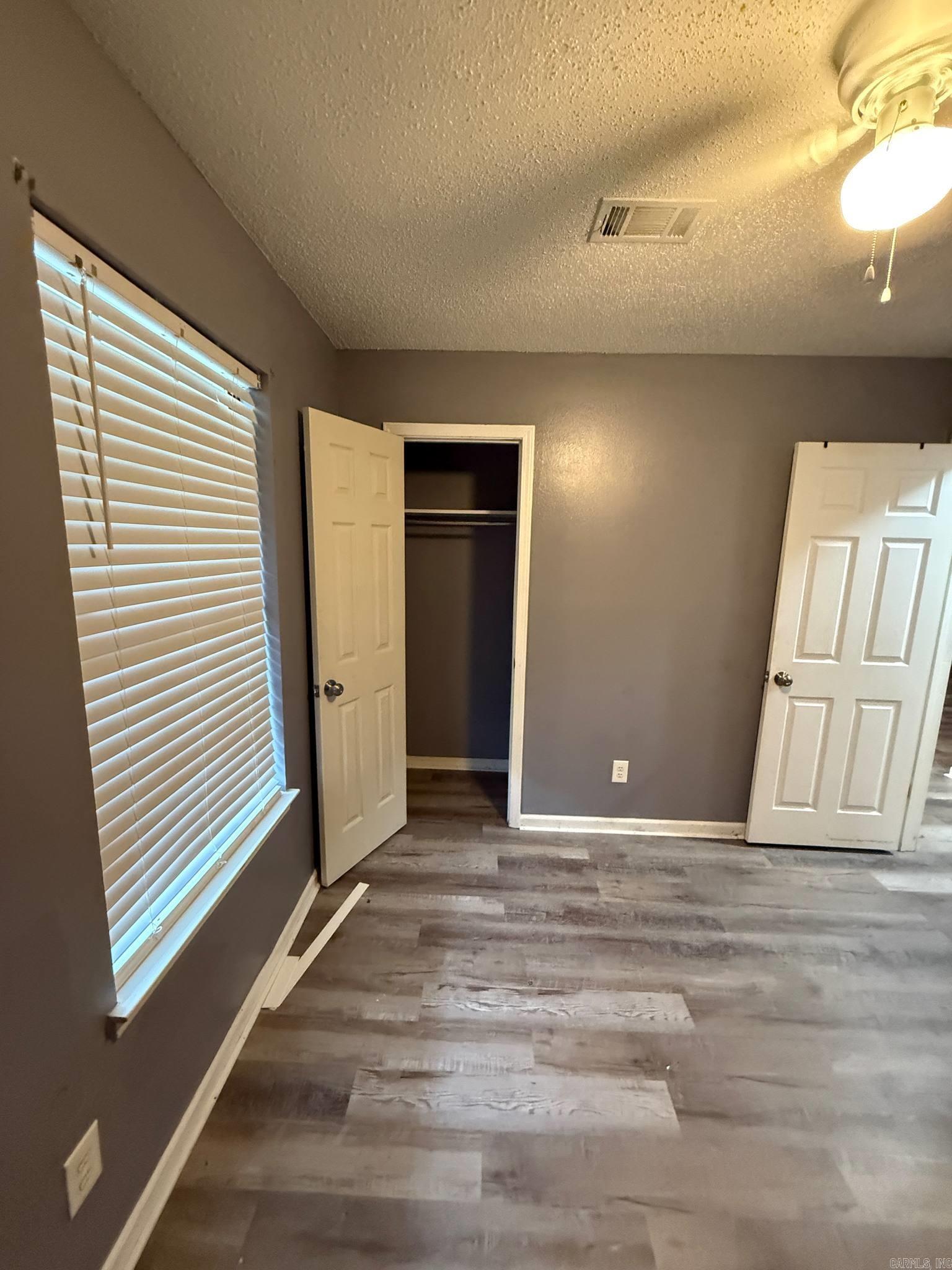 BARROW JOHN - Residential