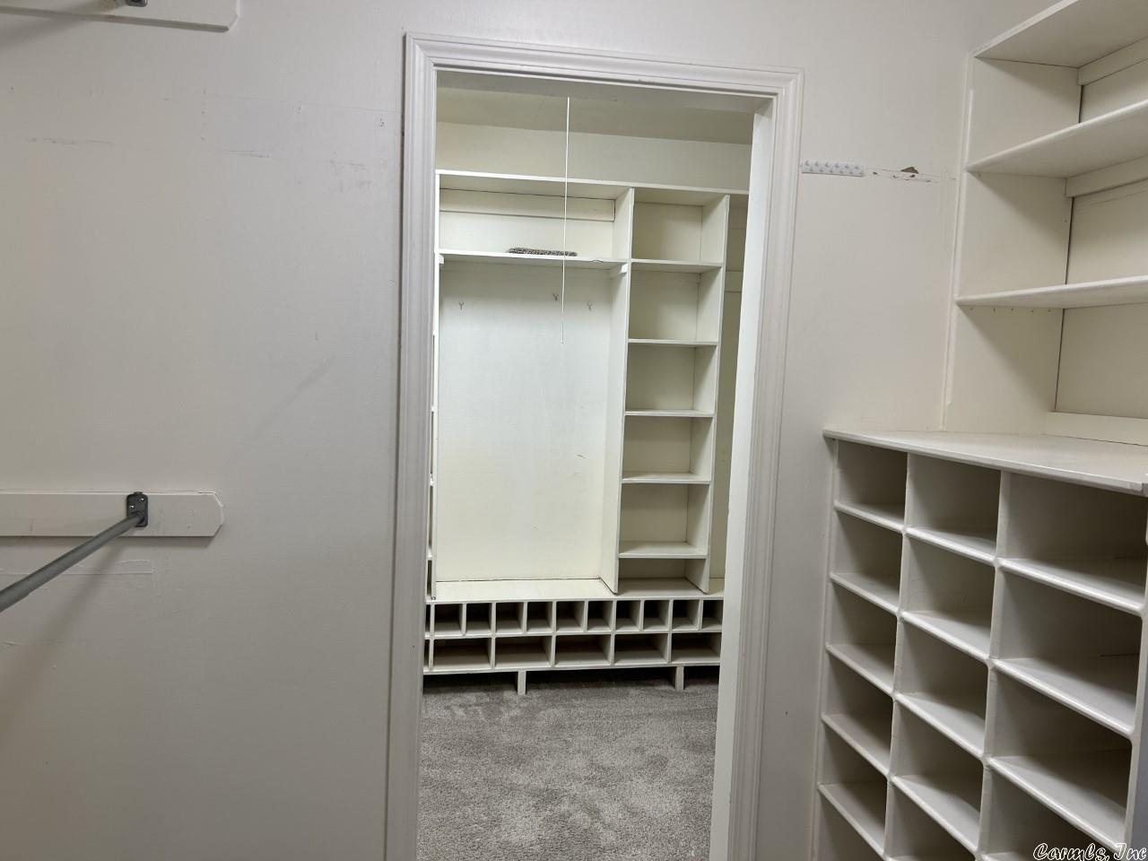 COUNTRY CLUB OF ARK THE - Residential