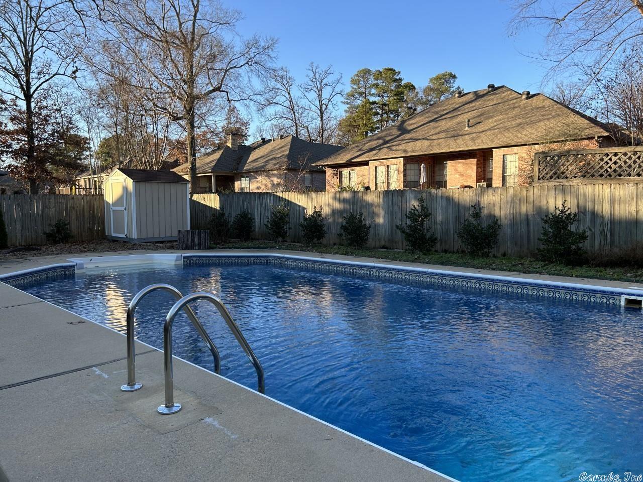 COUNTRY CLUB OF ARK THE - Residential