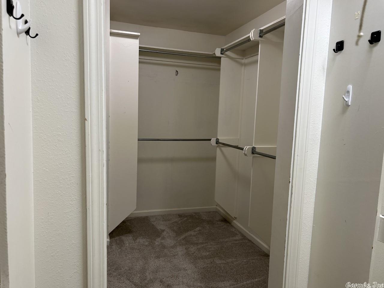 COUNTRY CLUB OF ARK THE - Residential