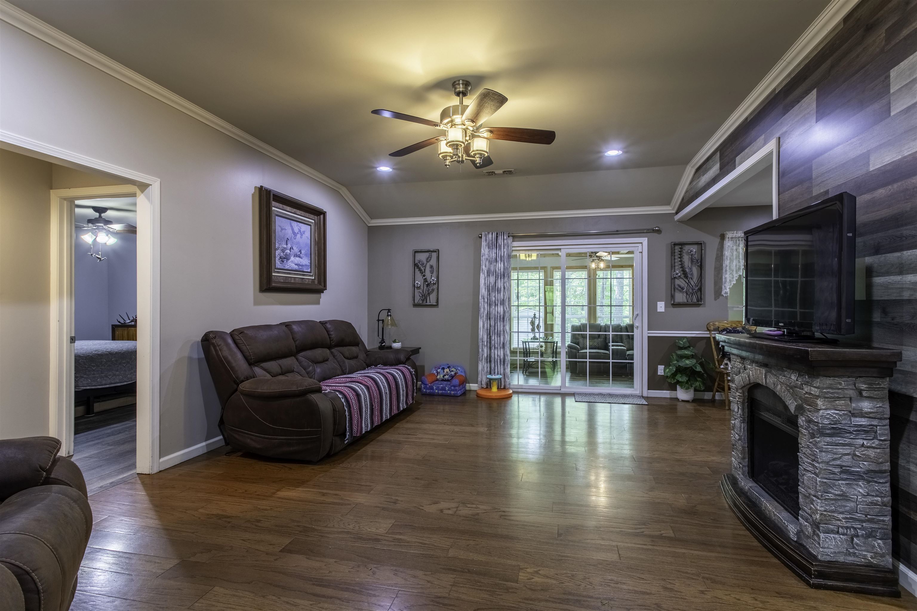 CREE SECOND - Residential
