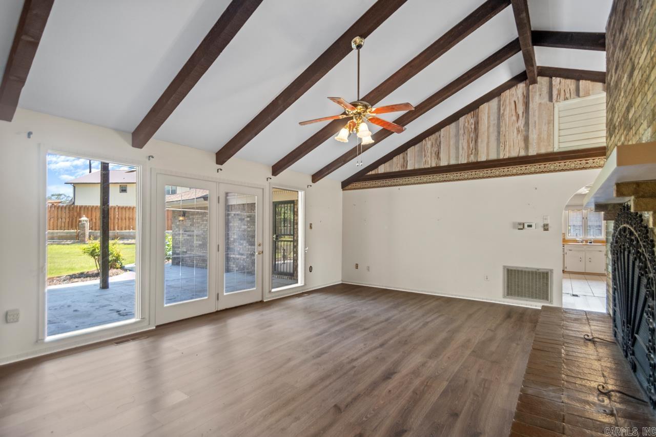 SHADY VALLEY - Residential