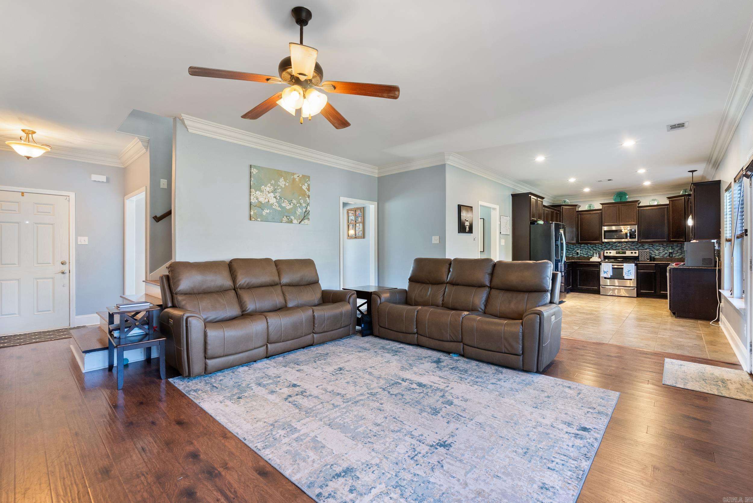 OAK GLENN - Residential
