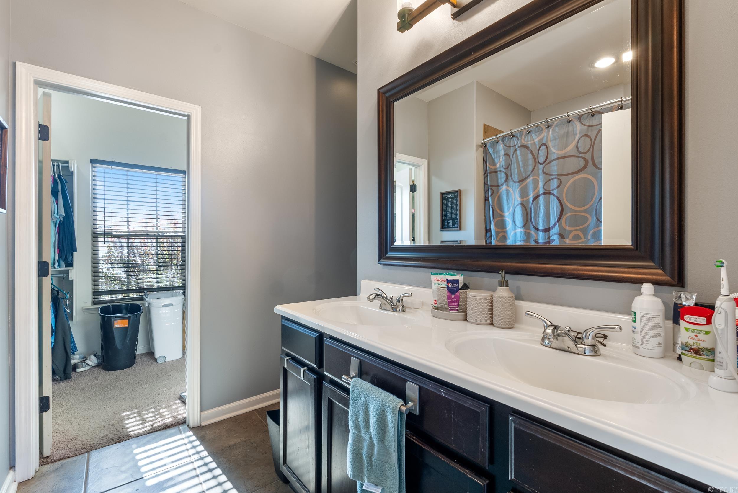 OAK GLENN - Residential