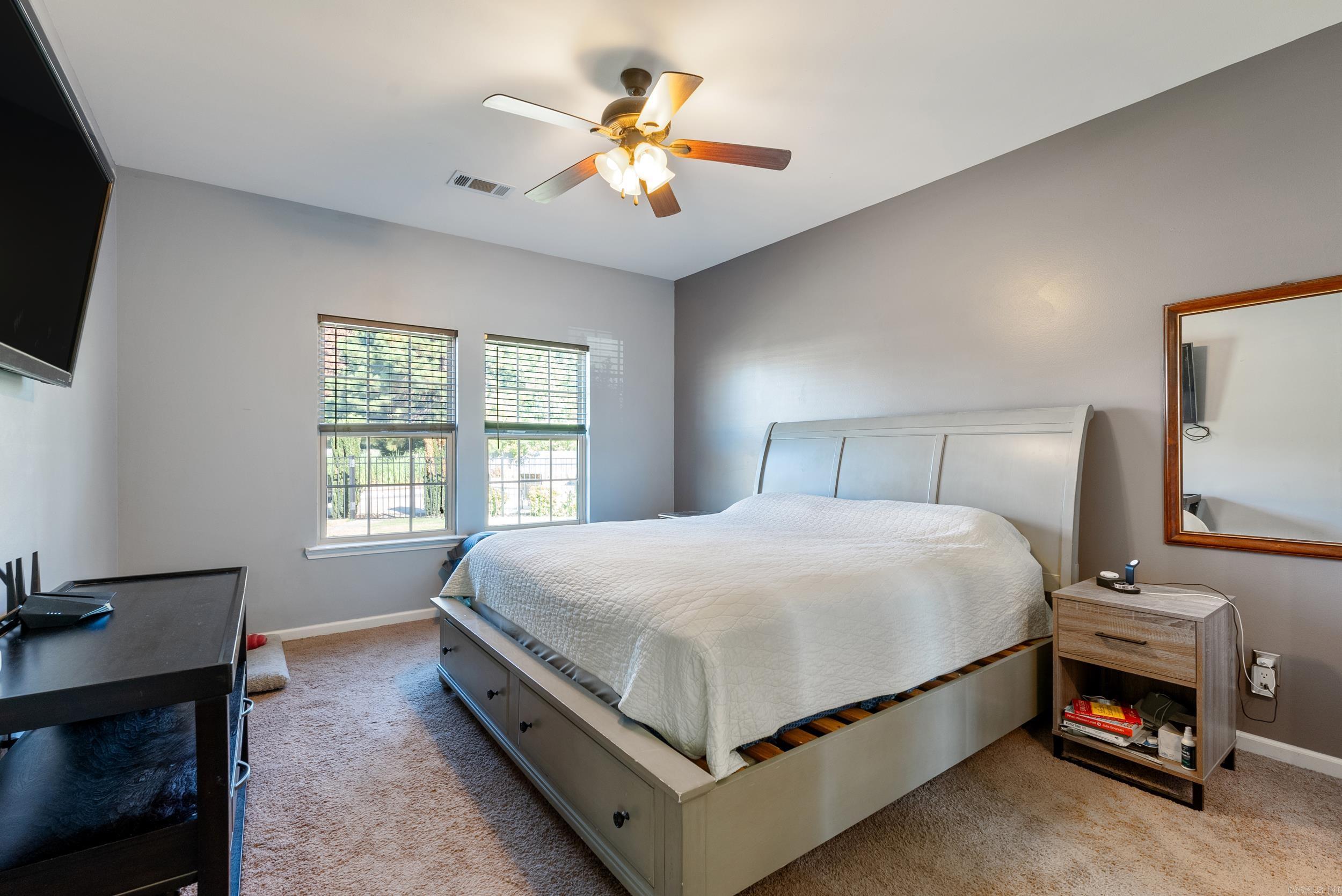 OAK GLENN - Residential
