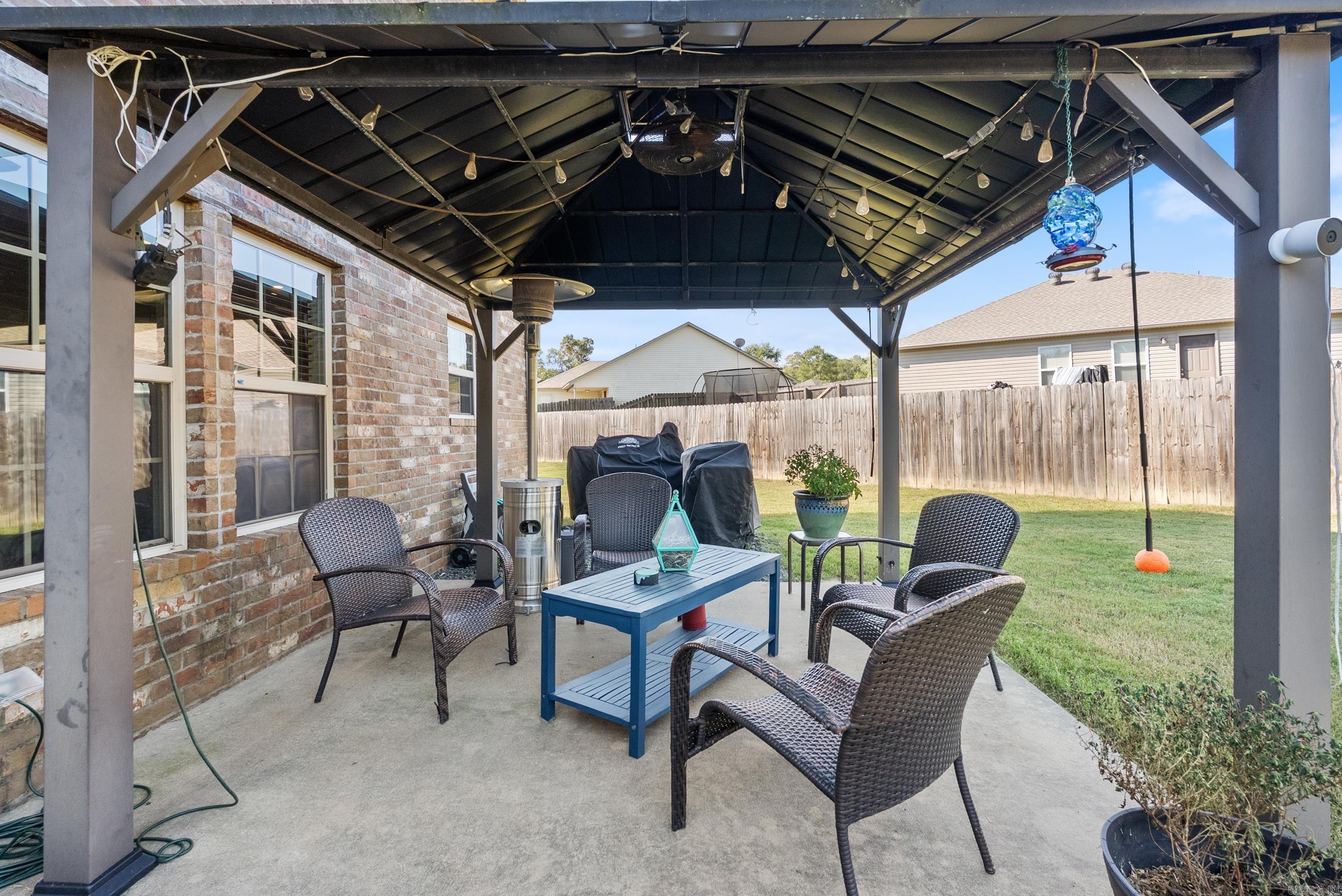 OAK GLENN - Residential