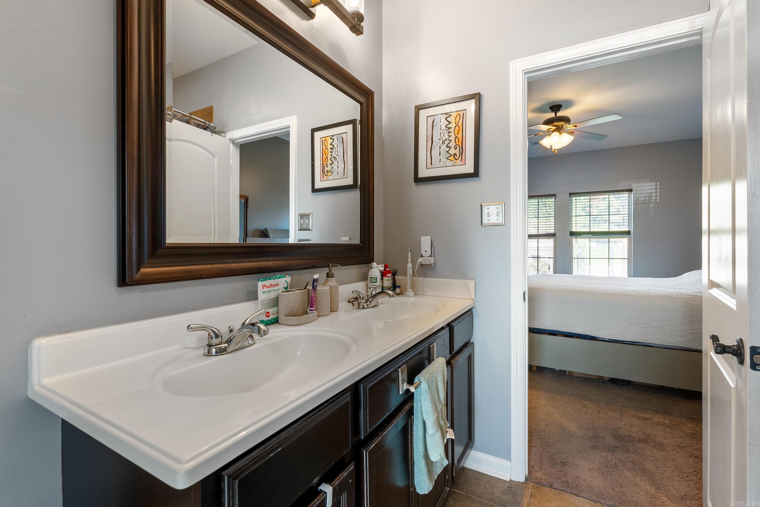 OAK GLENN - Residential