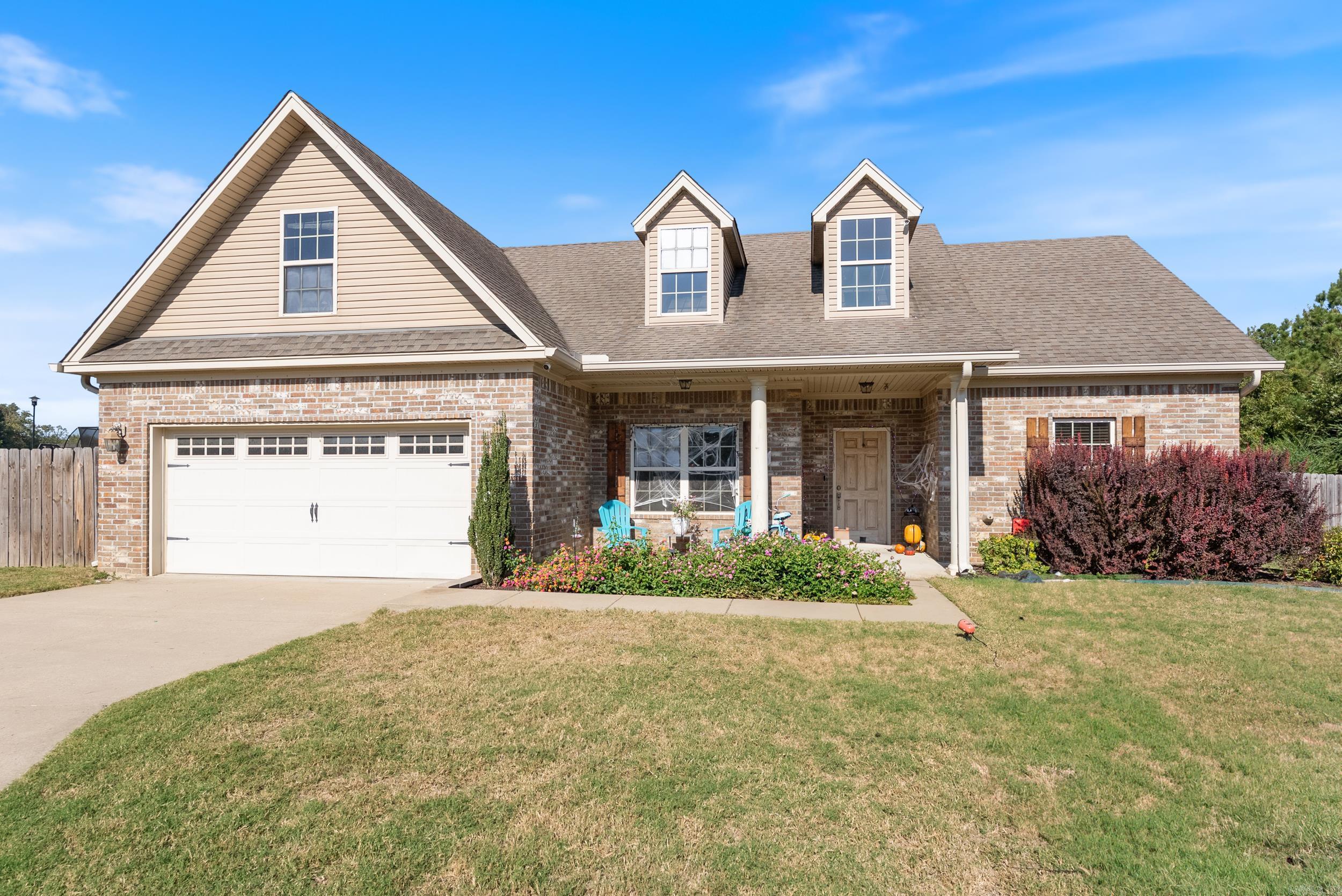 OAK GLENN - Residential