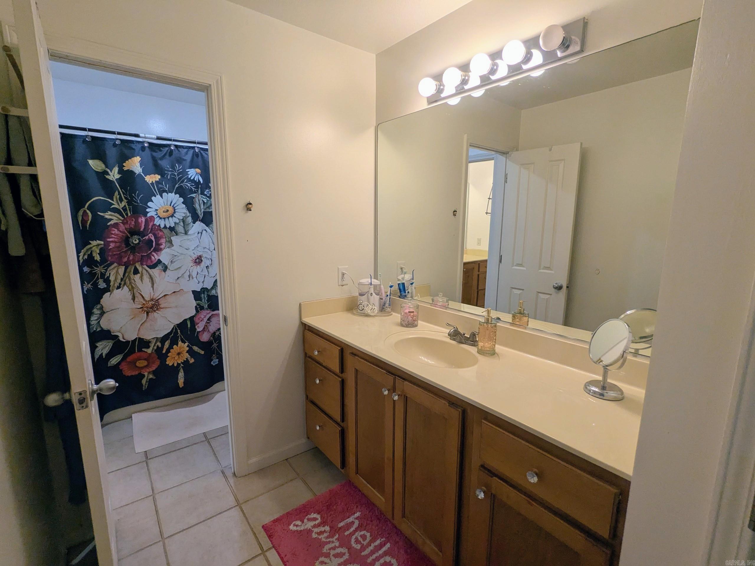 WOODSPRINGS ESTATES - Residential