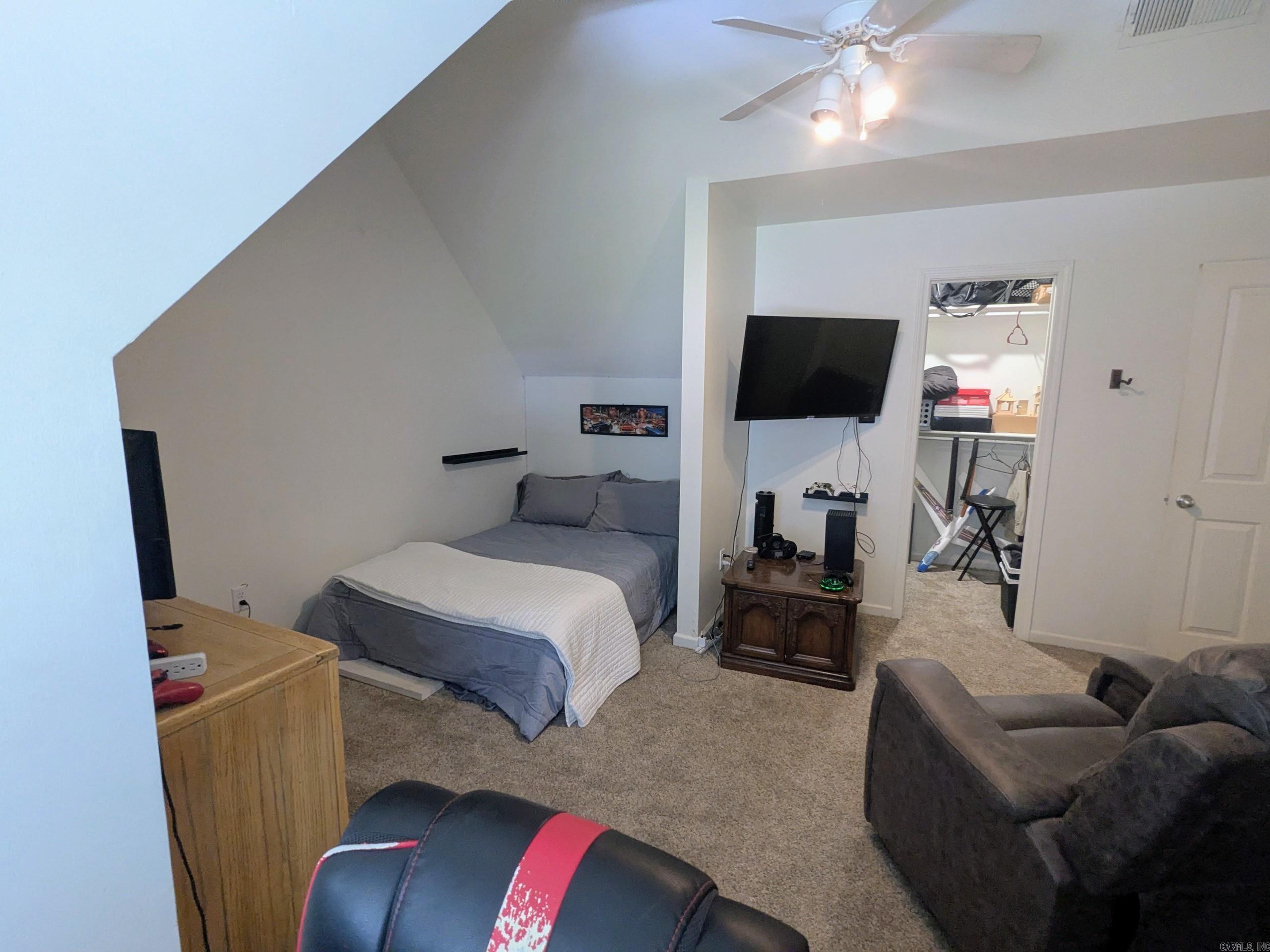 WOODSPRINGS ESTATES - Residential