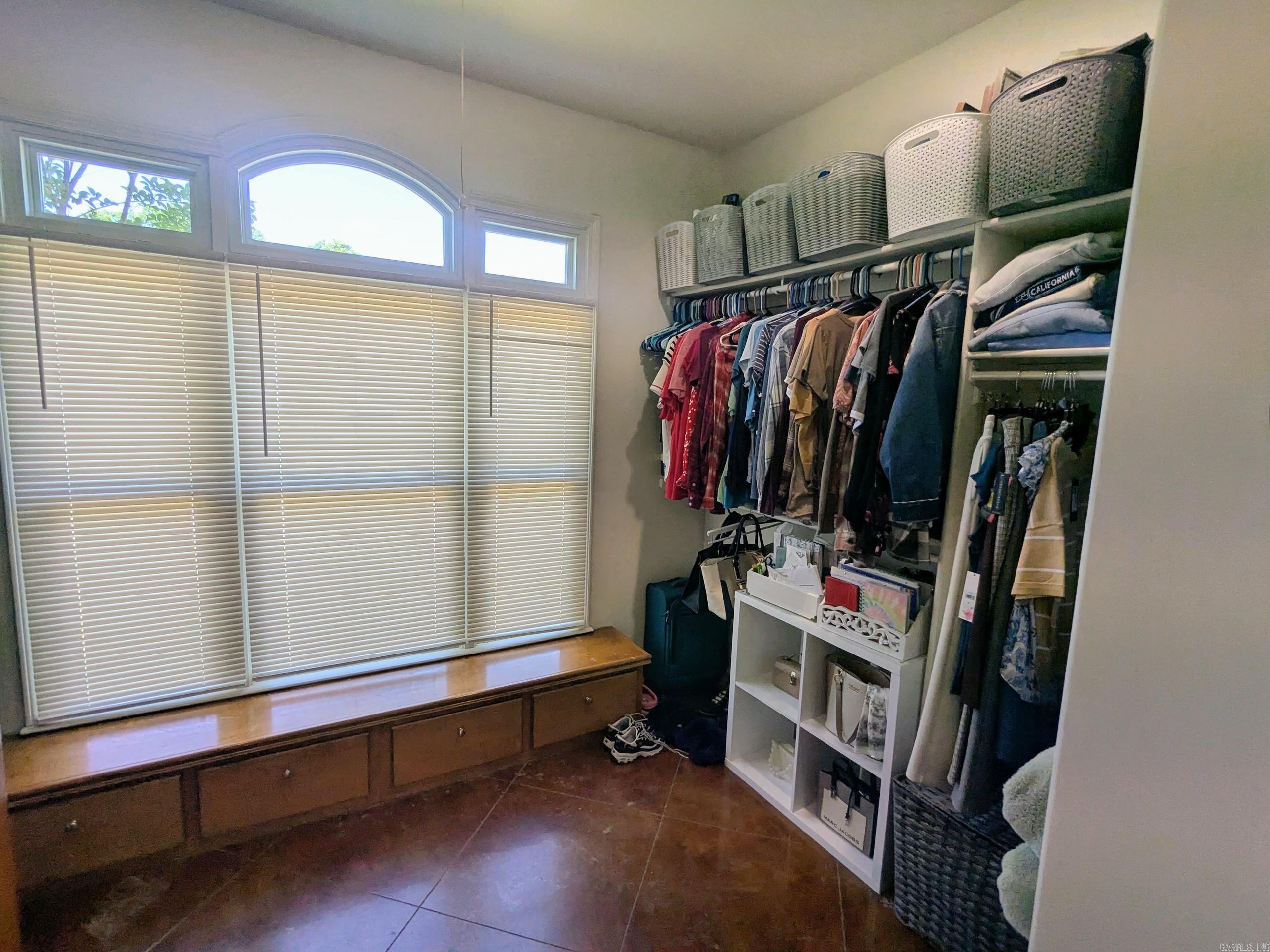 WOODSPRINGS ESTATES - Residential