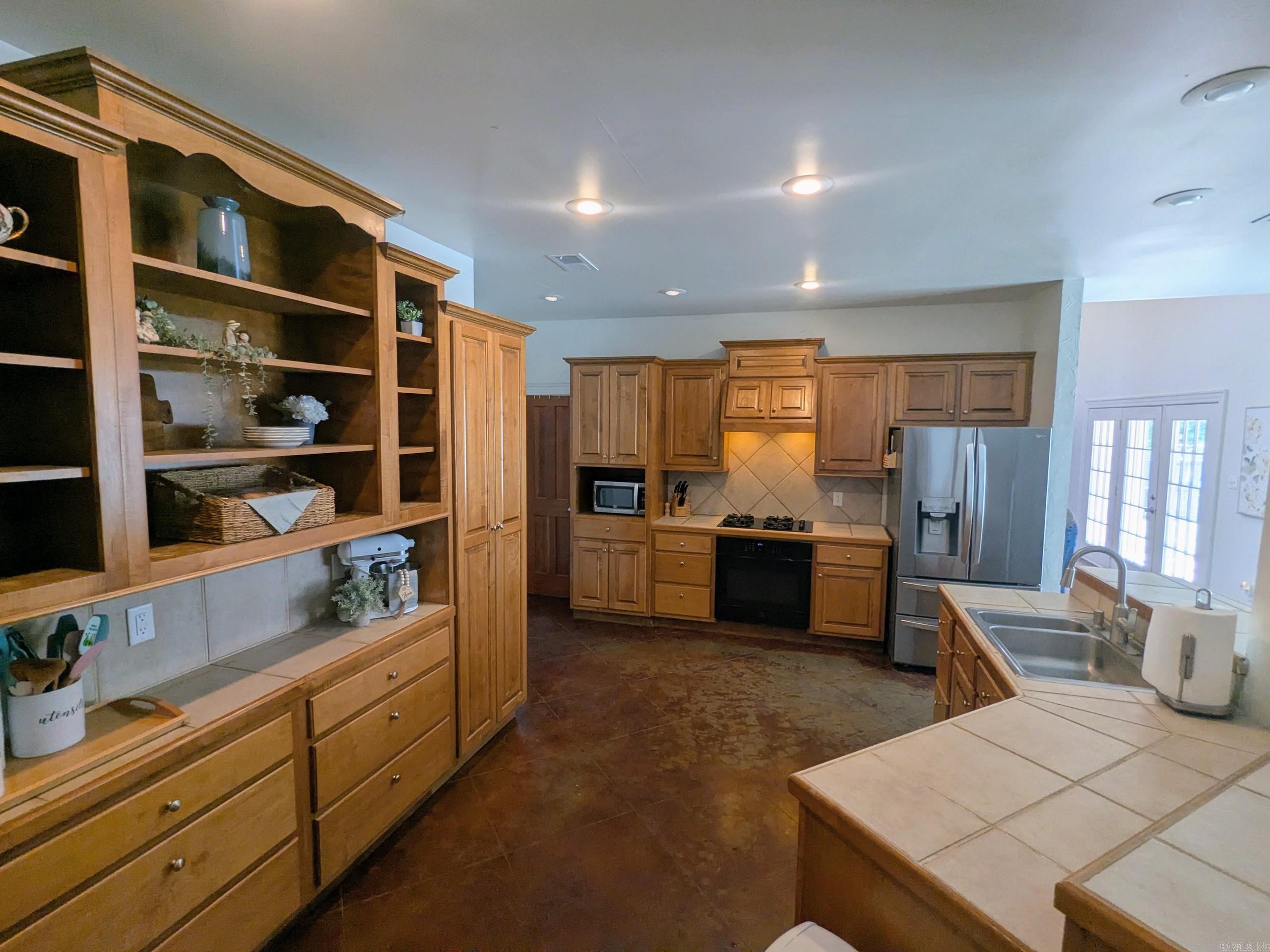 WOODSPRINGS ESTATES - Residential