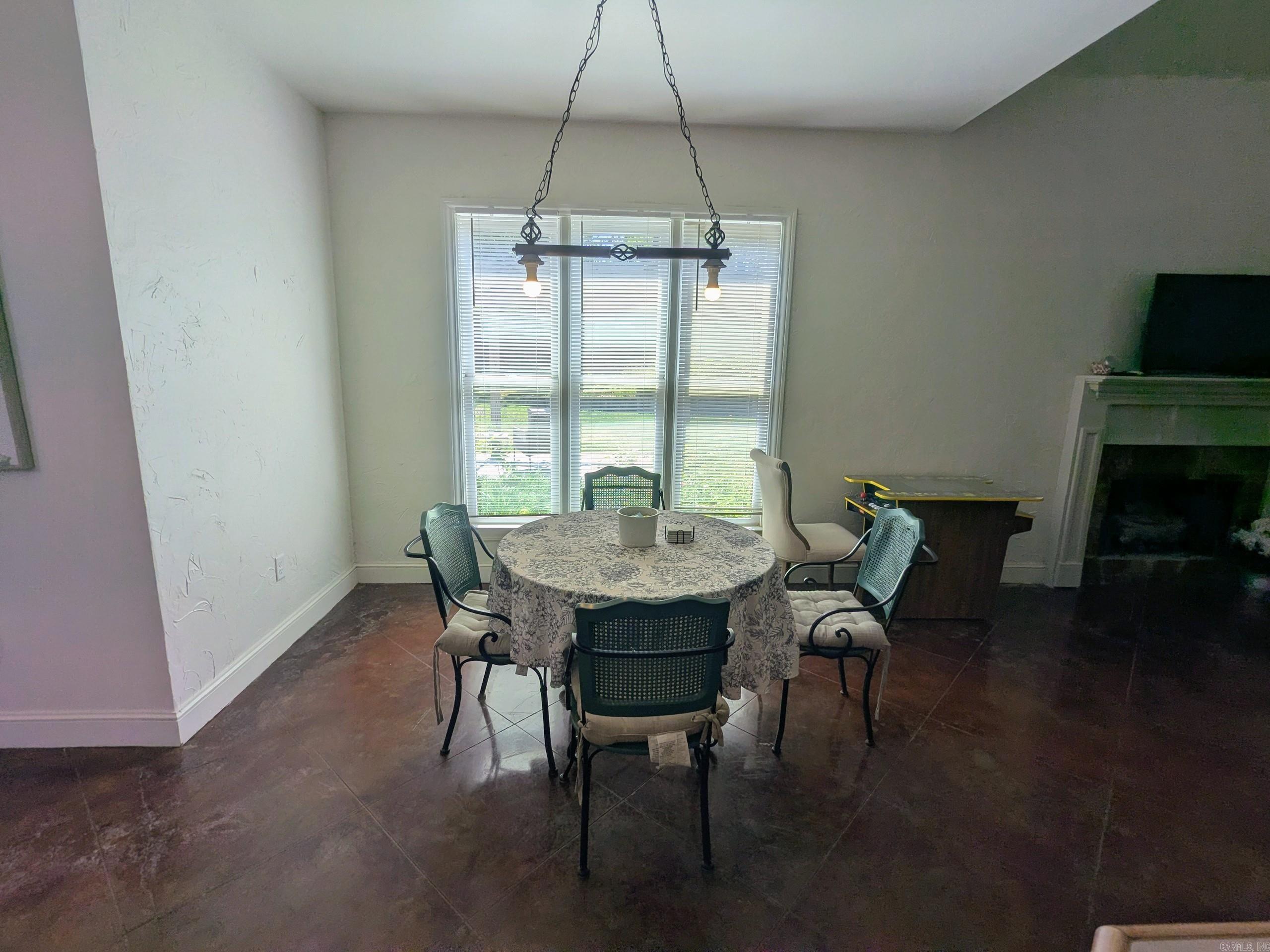 WOODSPRINGS ESTATES - Residential