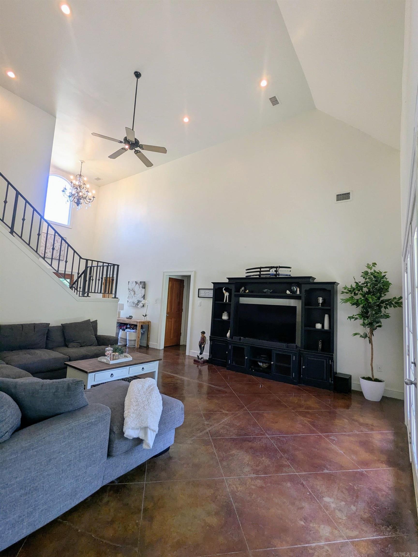 WOODSPRINGS ESTATES - Residential