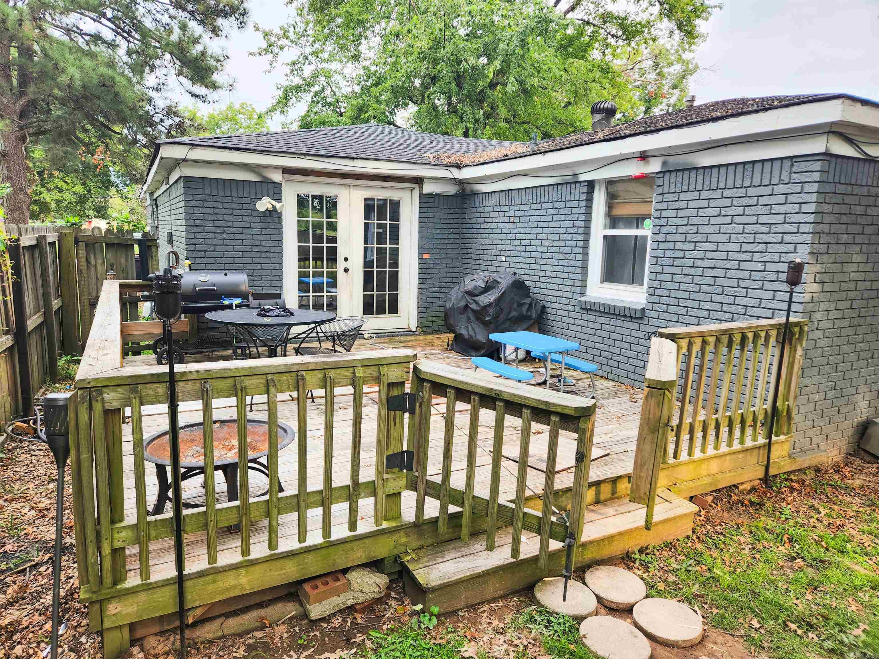 MITCHAMS ADDN - Residential