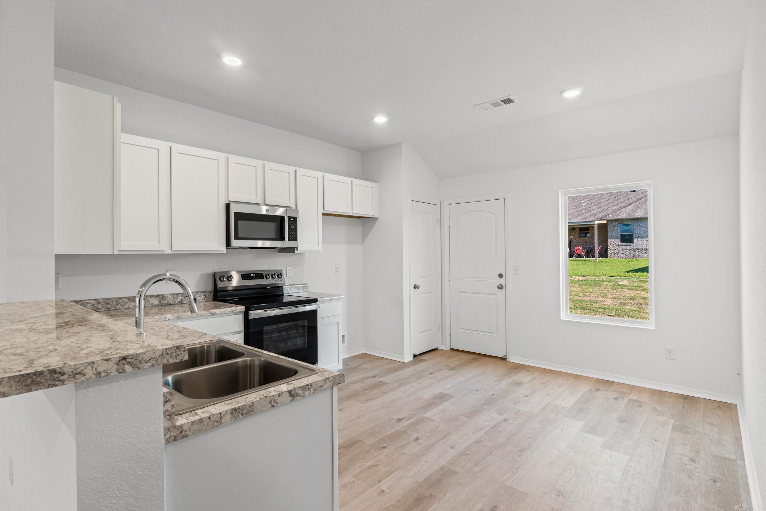 SOUTHFORK RANCH S/D PH I - Residential