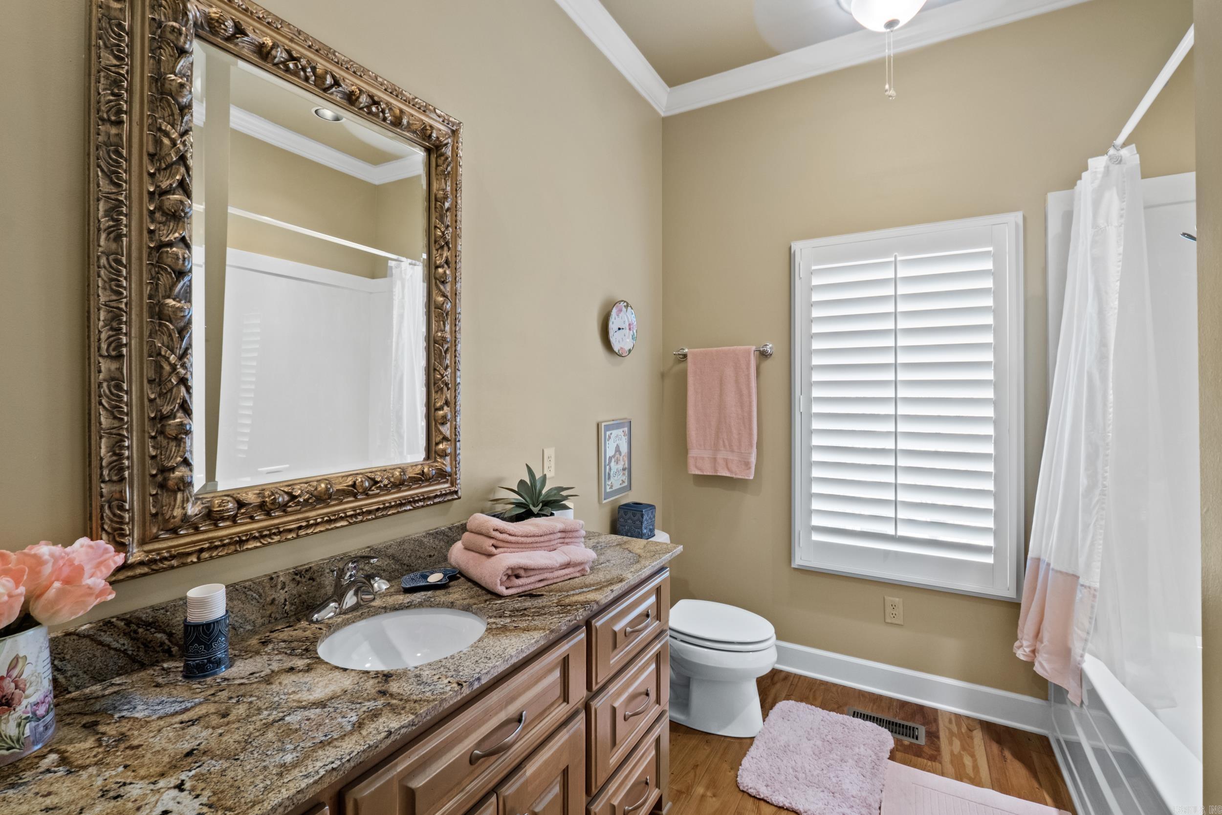 RIVER OAKS - Residential