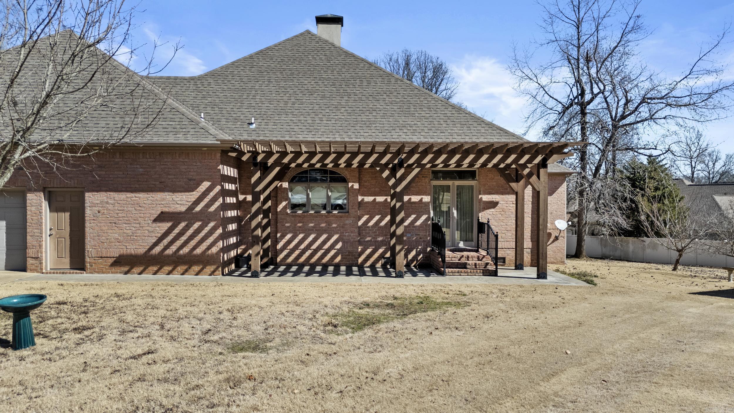 RIVER OAKS - Residential