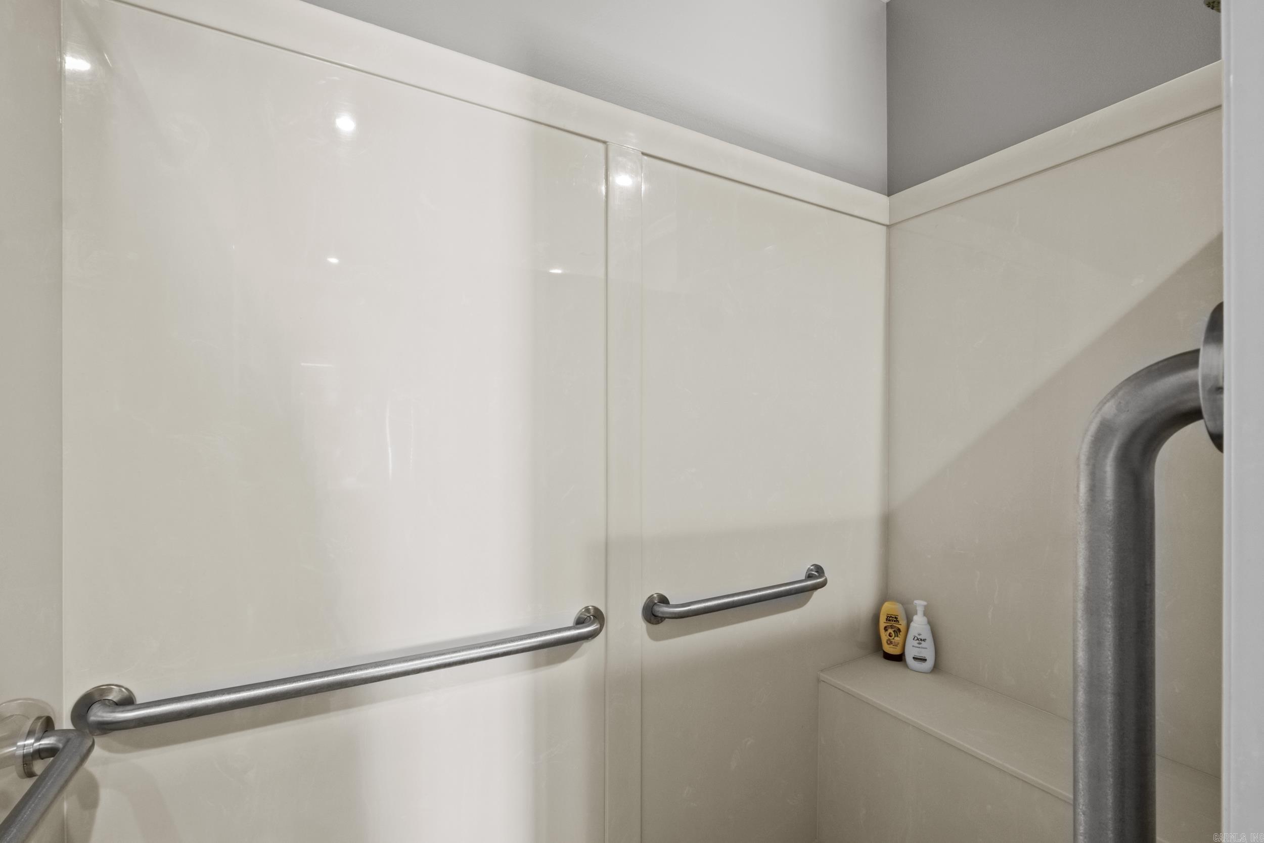 RIVER OAKS - Residential