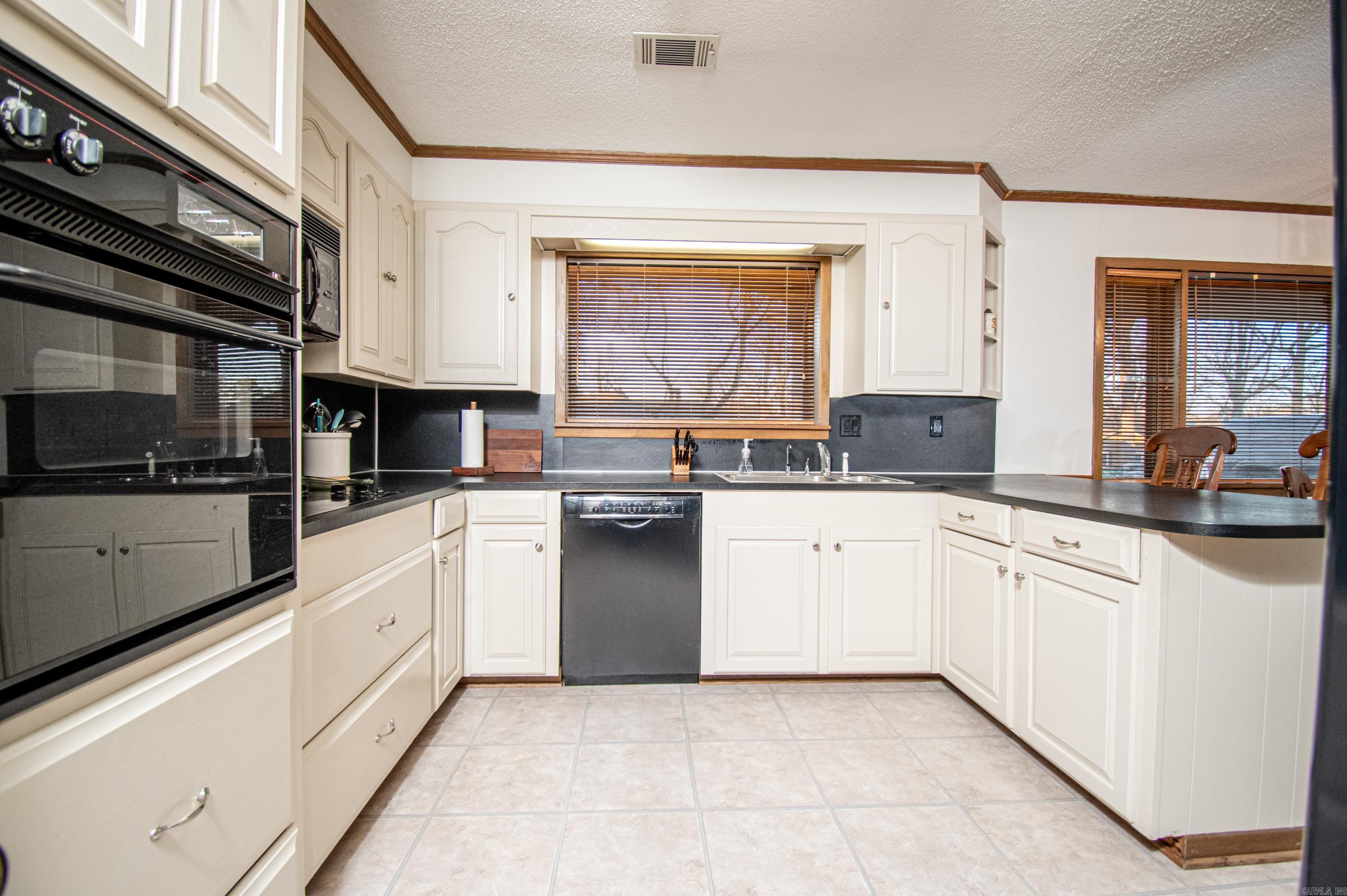 THOMPSON HEIGHTS 5TH - Residential