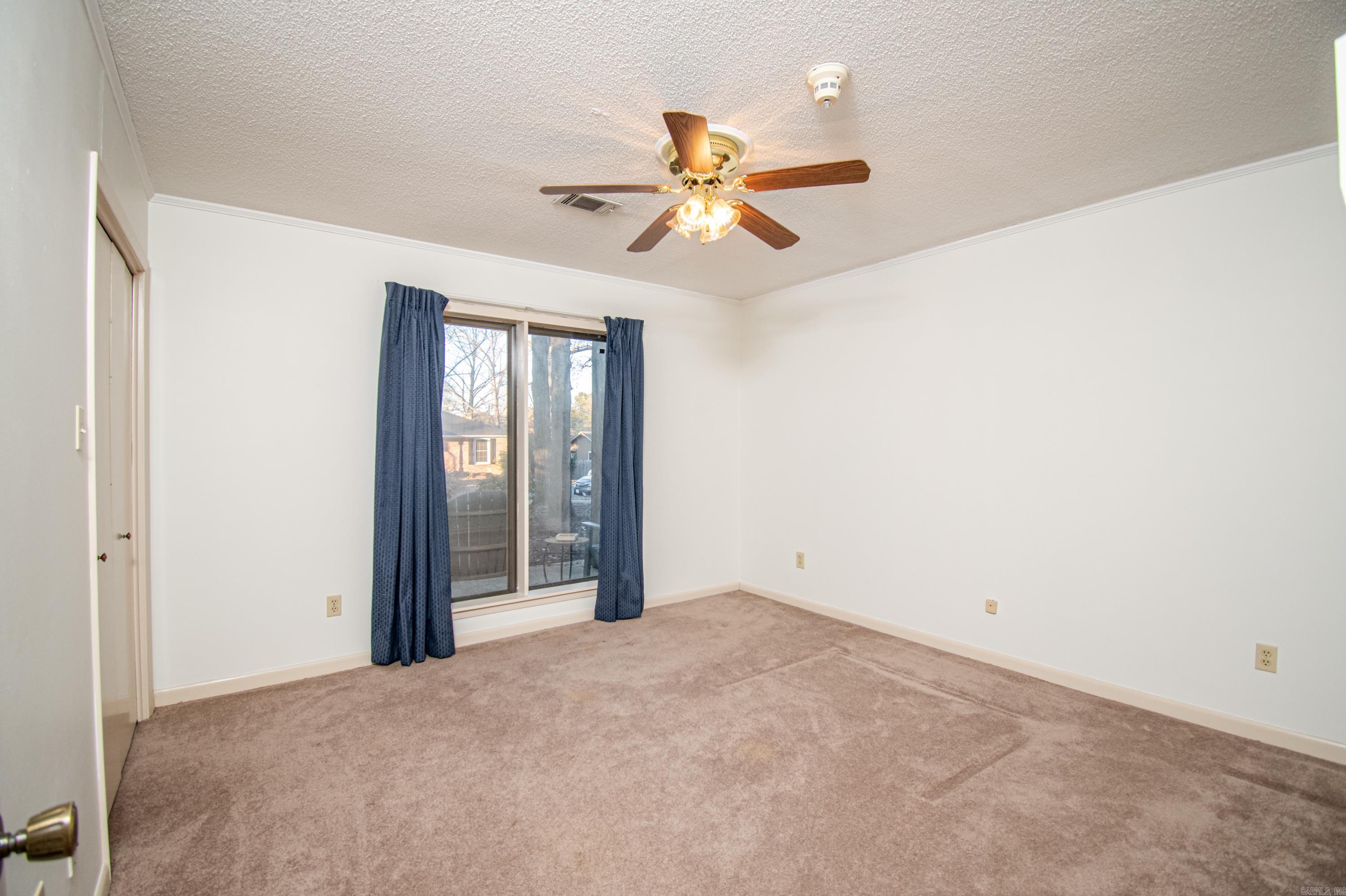 THOMPSON HEIGHTS 5TH - Residential