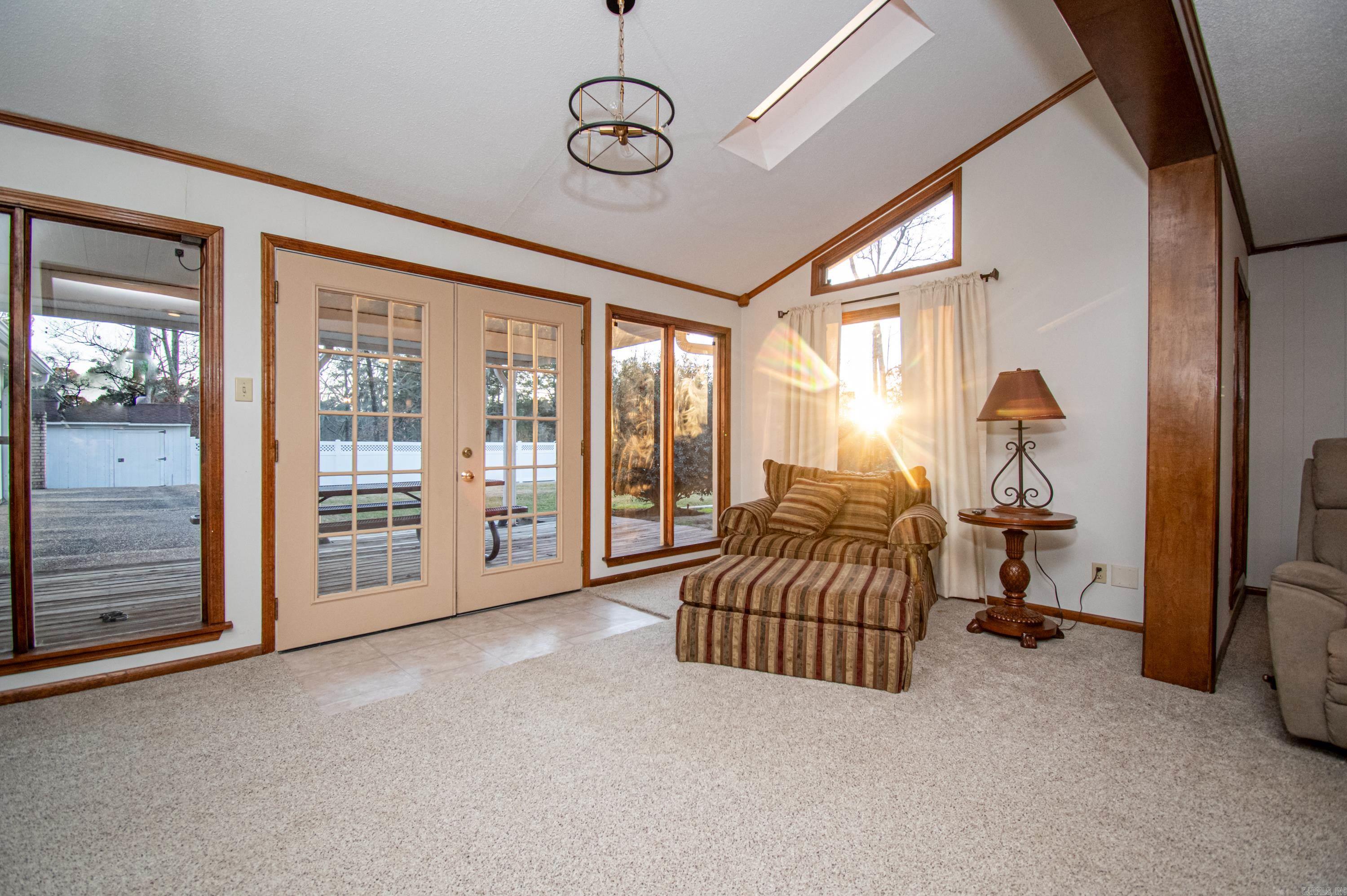 THOMPSON HEIGHTS 5TH - Residential