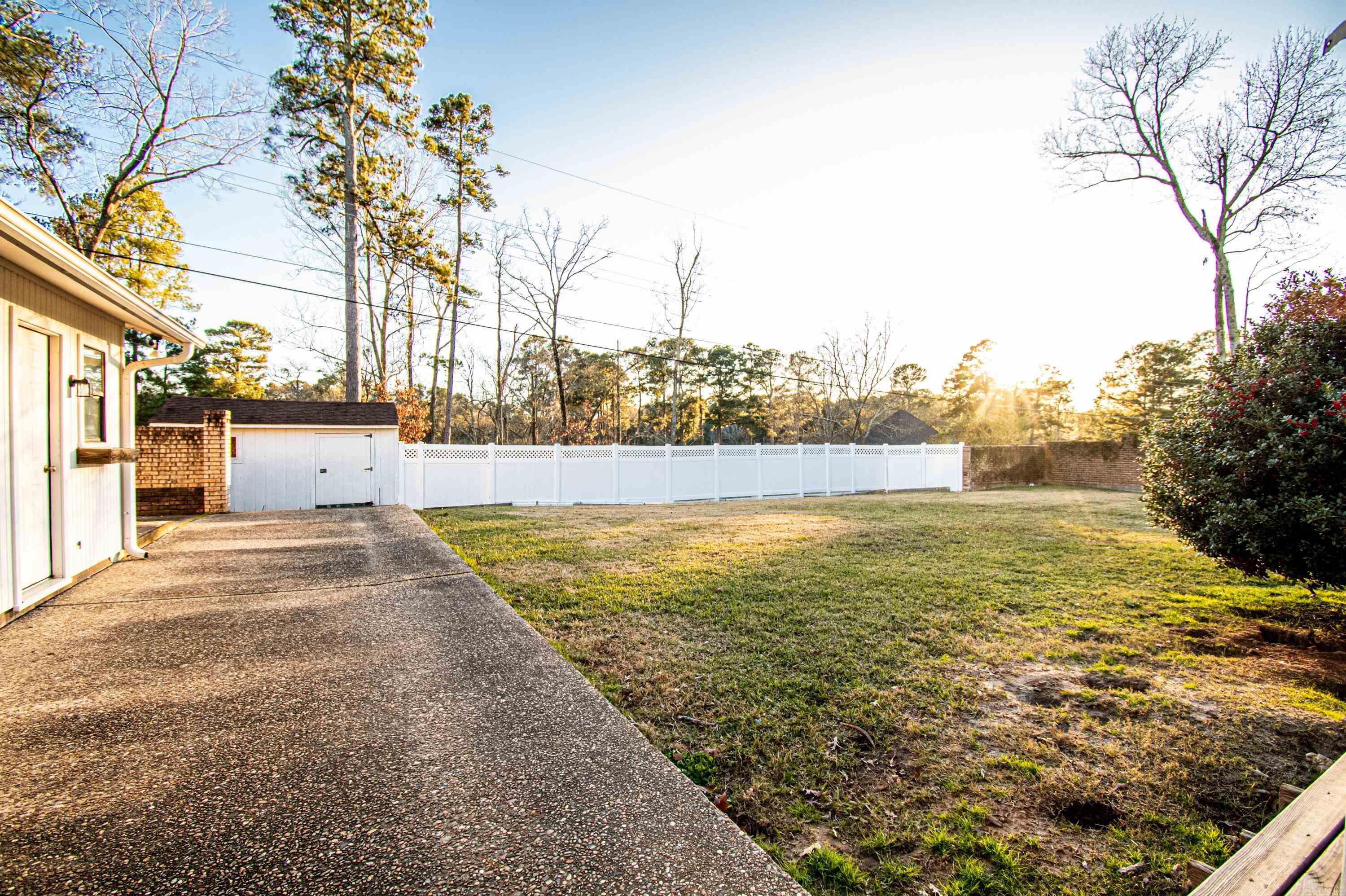 THOMPSON HEIGHTS 5TH - Residential