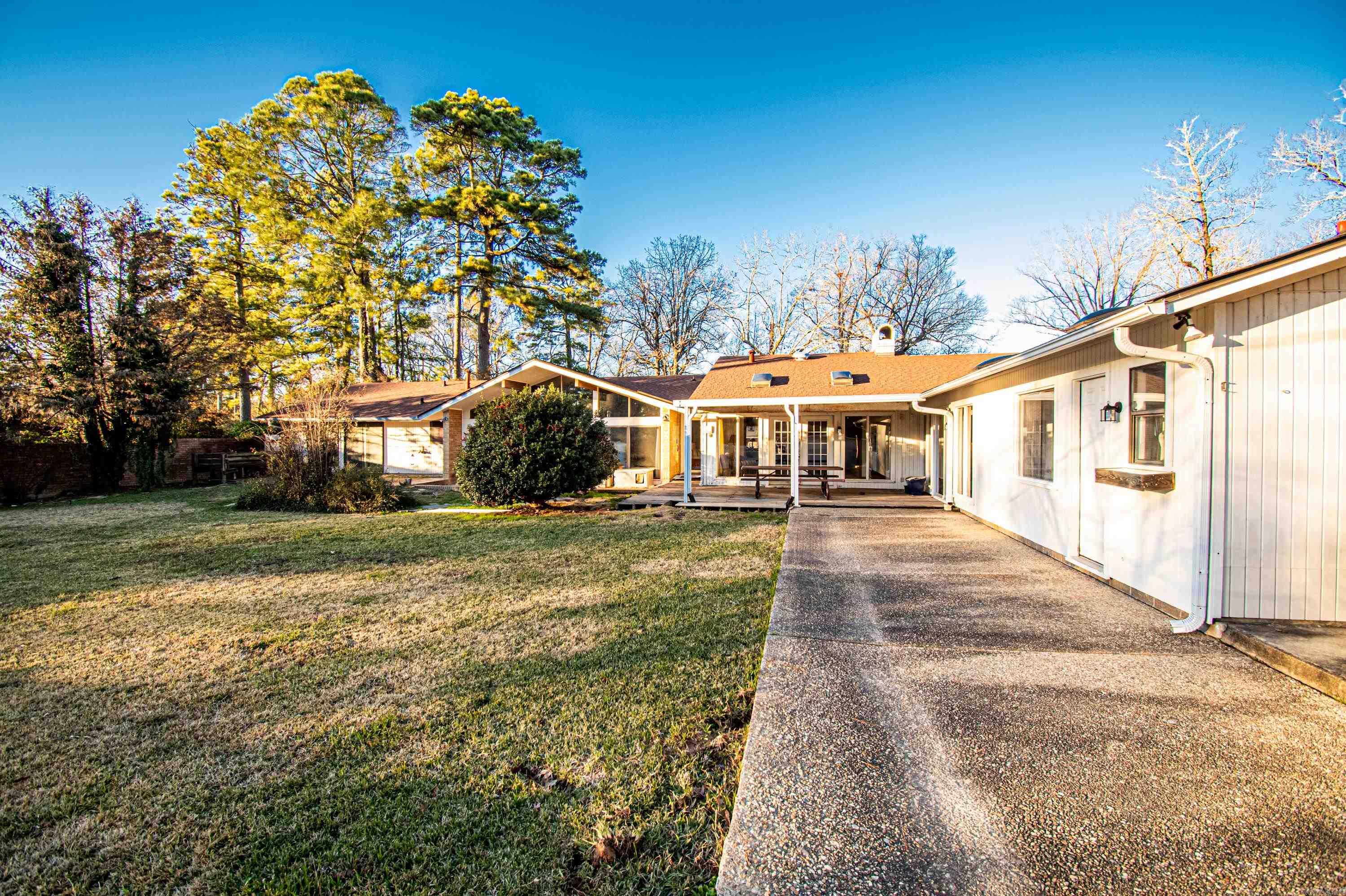 THOMPSON HEIGHTS 5TH - Residential