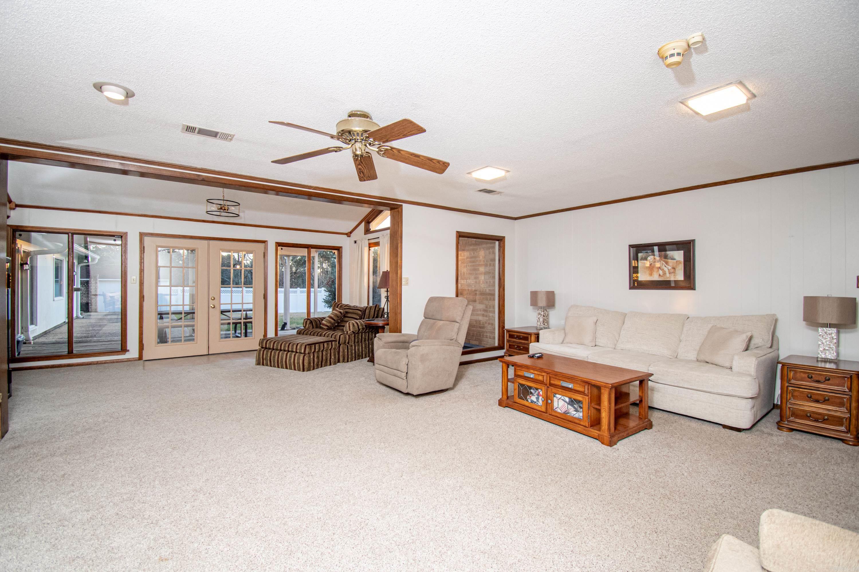 THOMPSON HEIGHTS 5TH - Residential