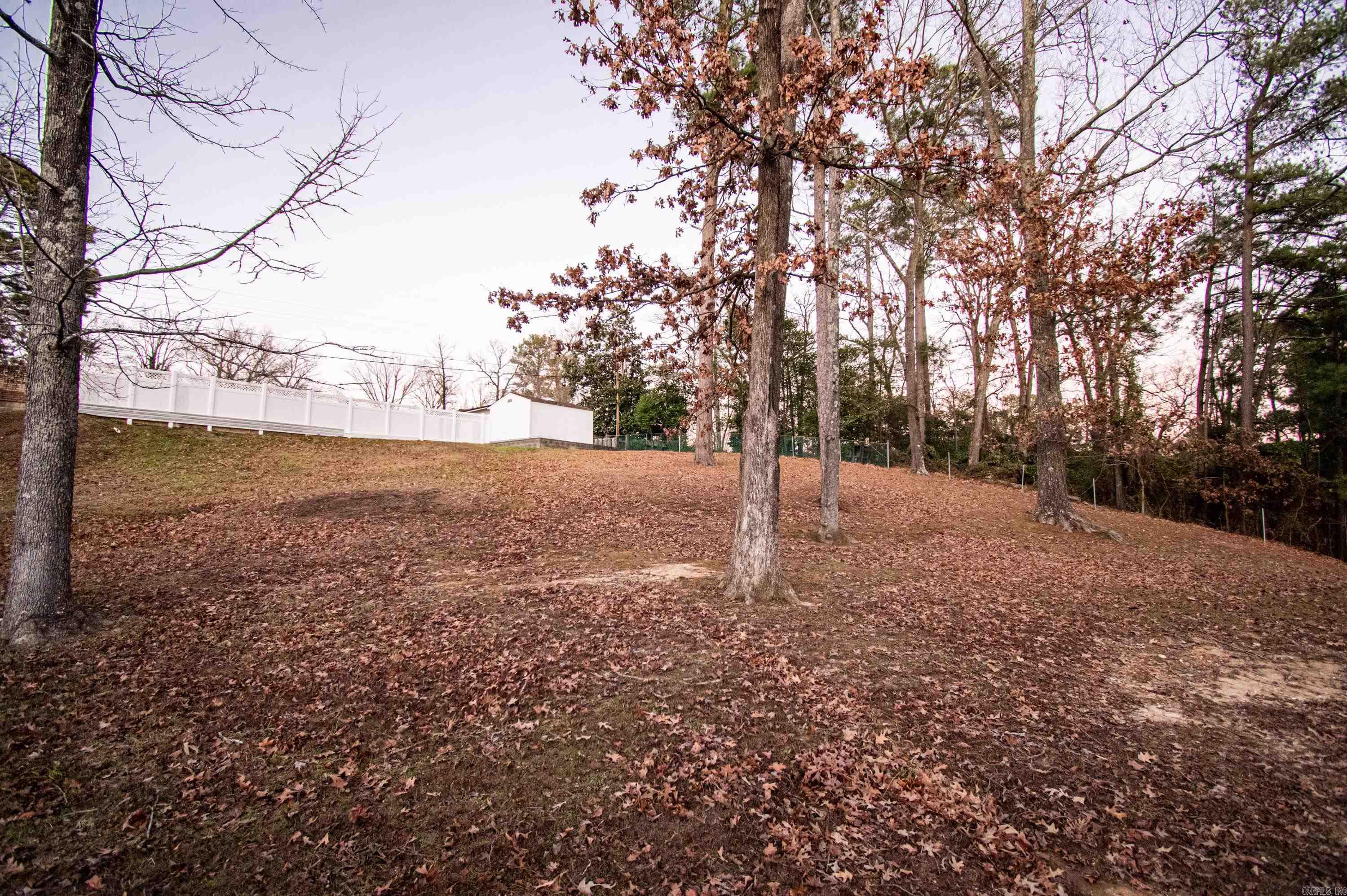 THOMPSON HEIGHTS 5TH - Residential