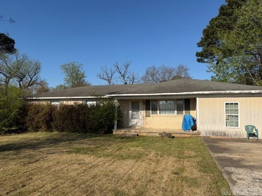Investor special.  Endless Potential at 18 Bellamy. This property is ready for complete renovation, including roof. Offering prime opportunity to customize.  LOCACTION !!!! JUST across from East side elementary.