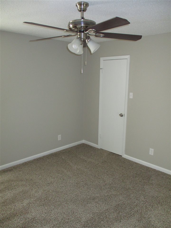 Shady Oaks - Residential Lease