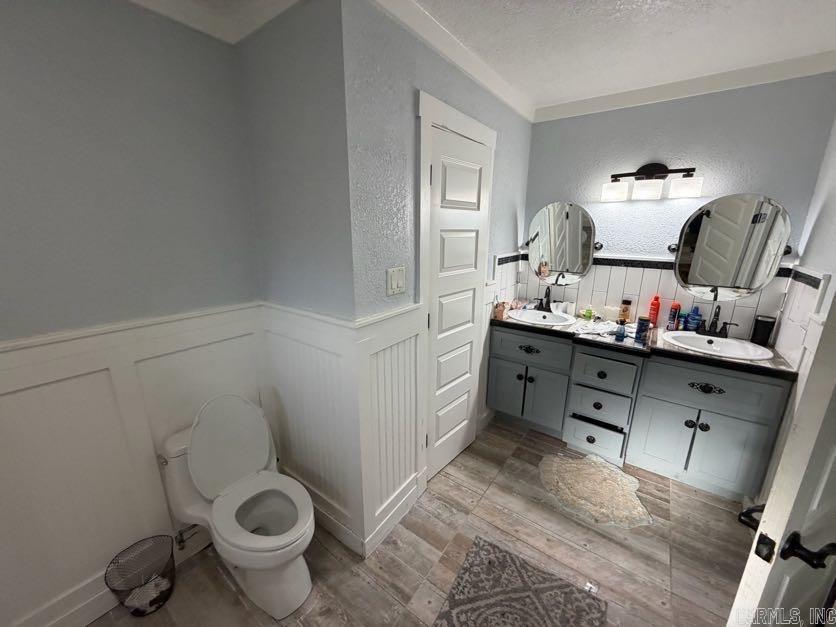 WOODLAND HEIGHTS - Residential