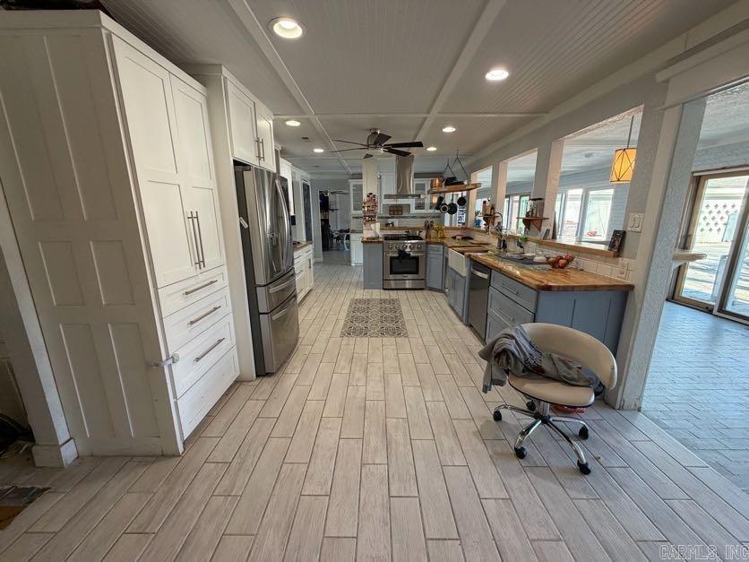 WOODLAND HEIGHTS - Residential