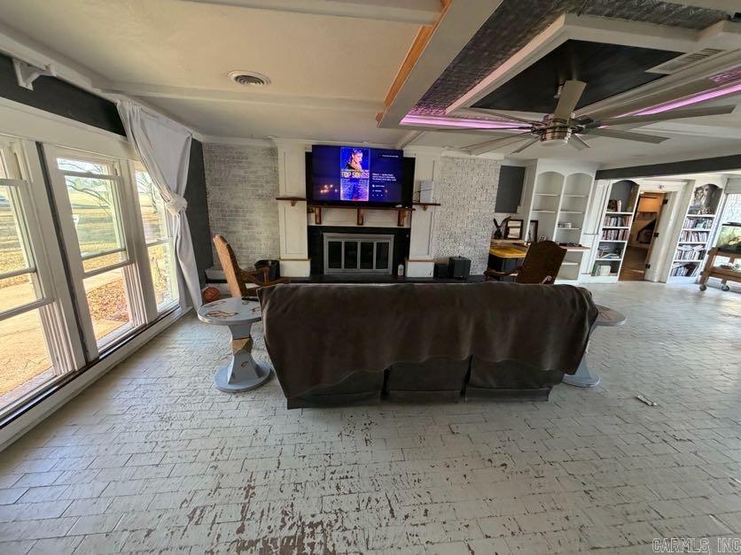 WOODLAND HEIGHTS - Residential