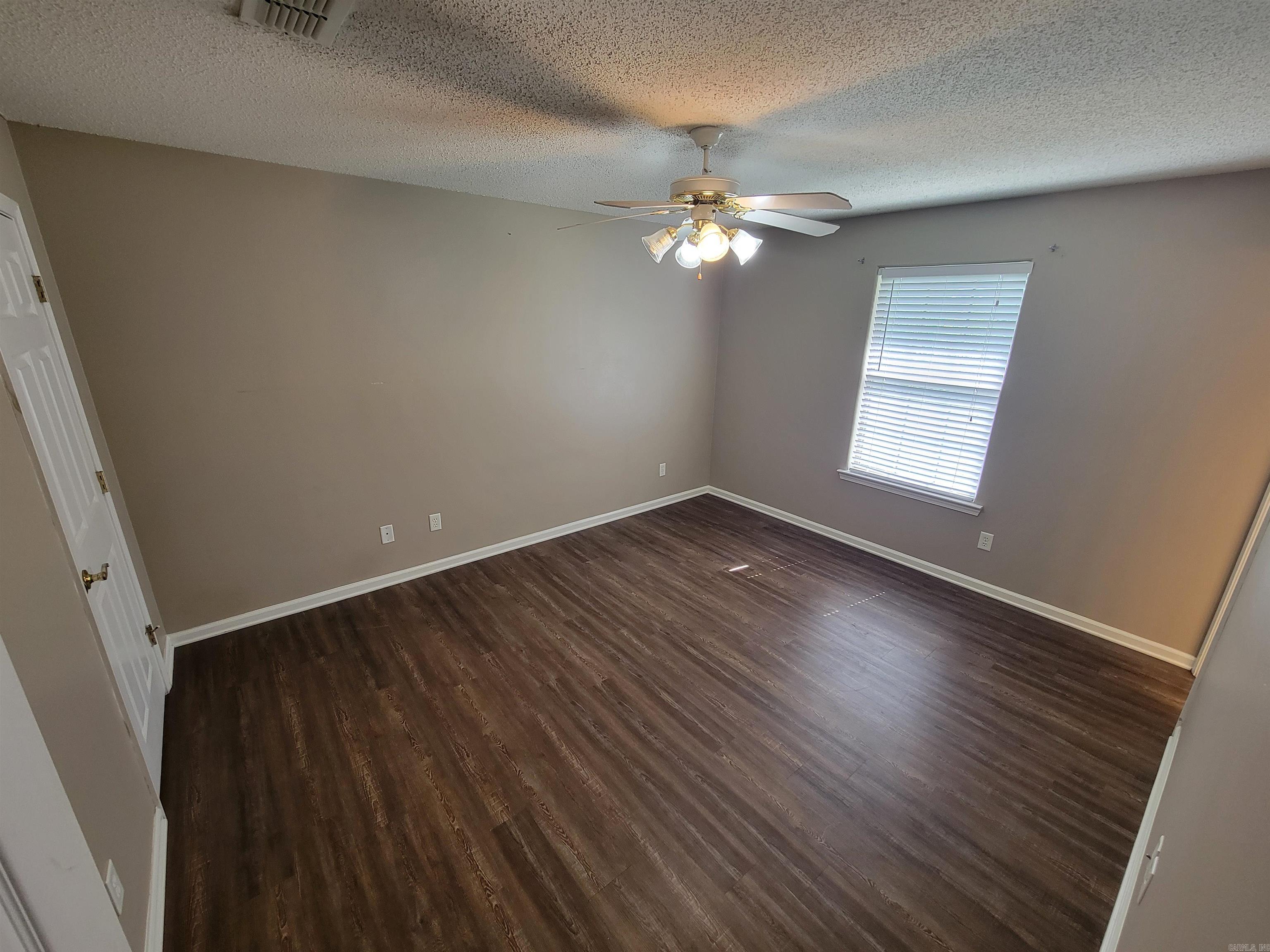 TIMBERWOOD PARK - Residential