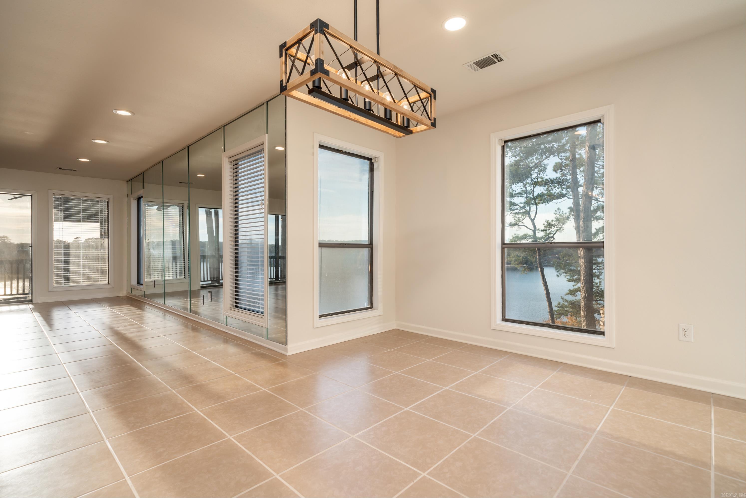 CEDAR CREST - Residential