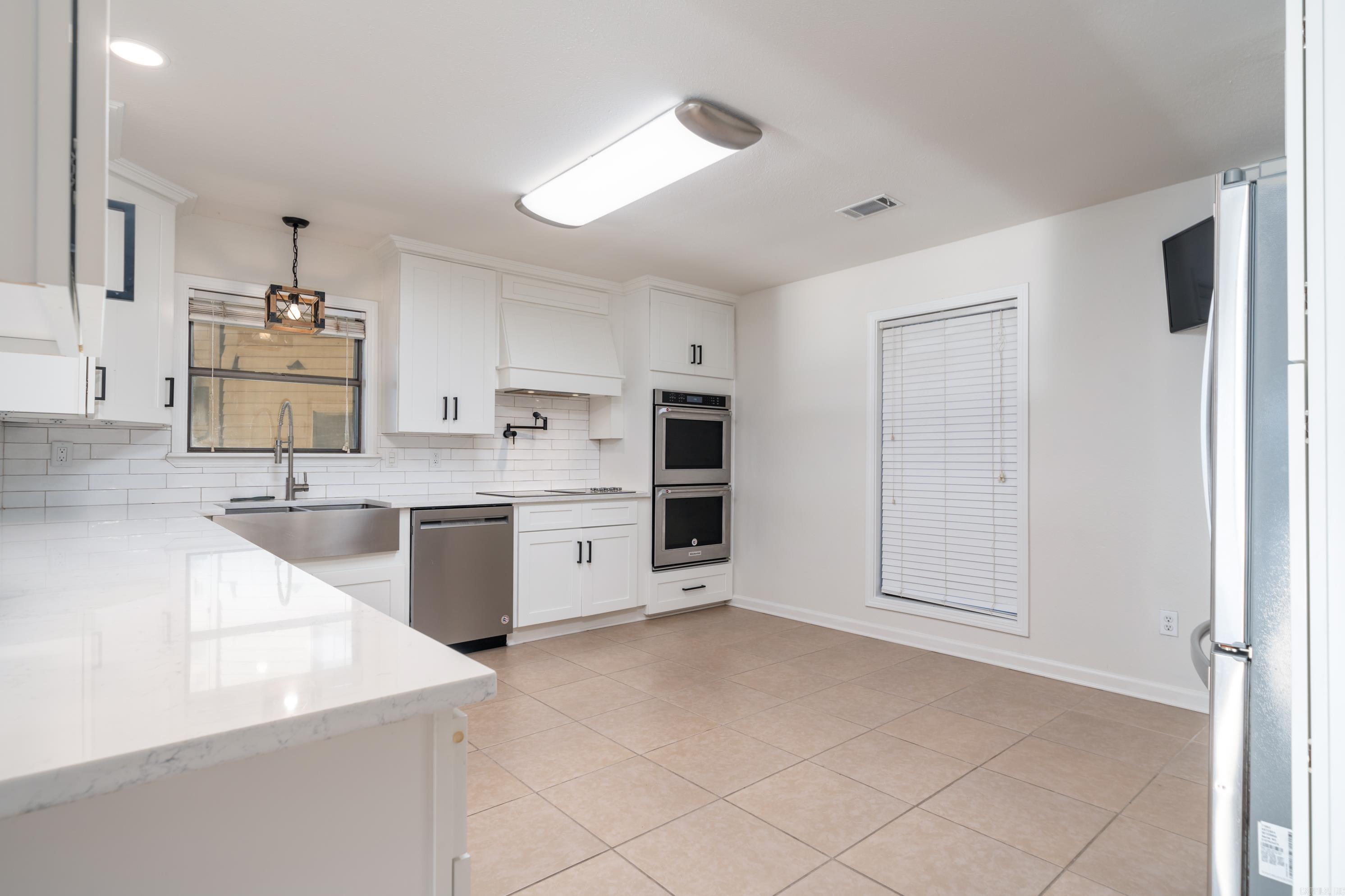 CEDAR CREST - Residential