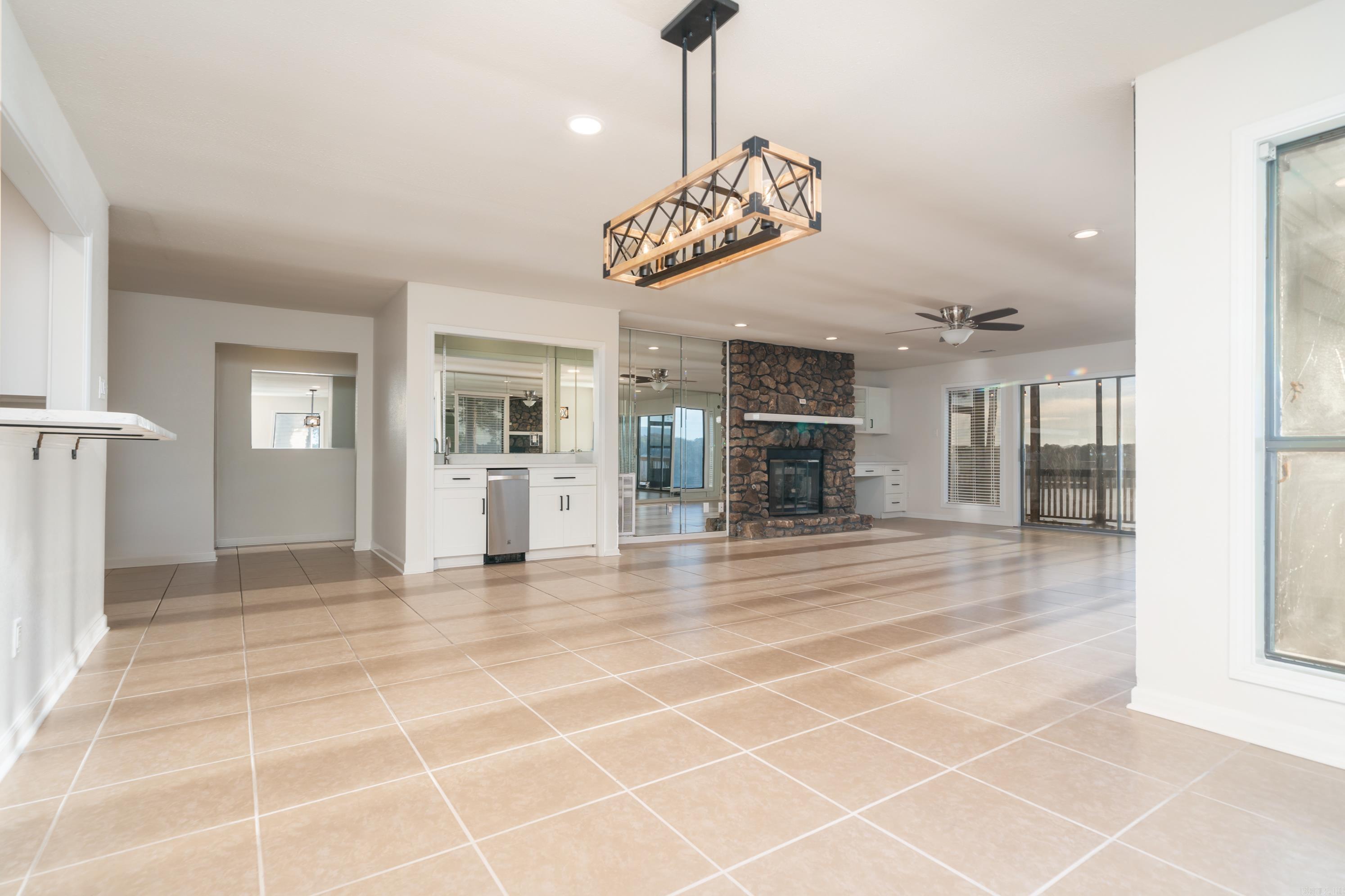 CEDAR CREST - Residential
