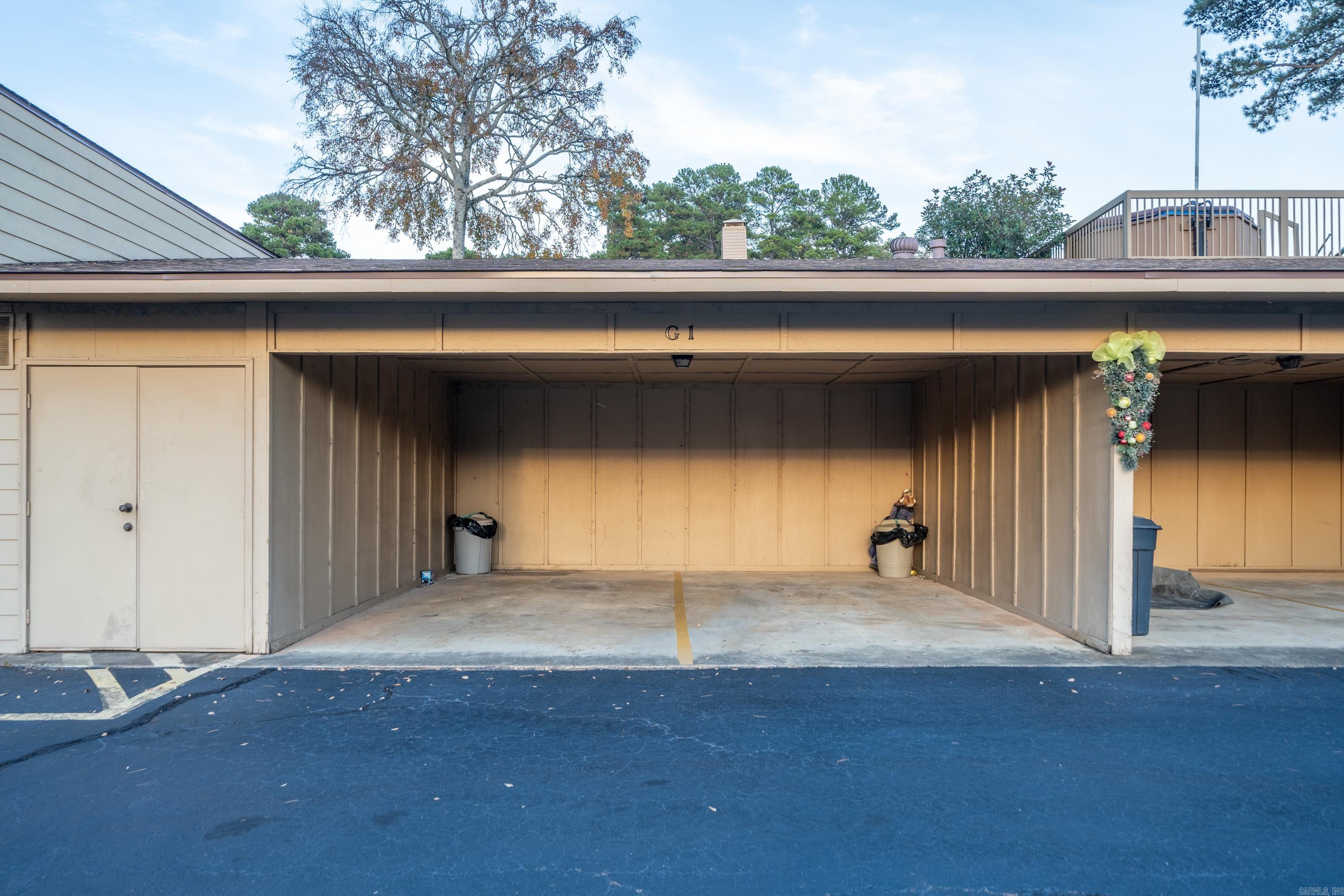 CEDAR CREST - Residential