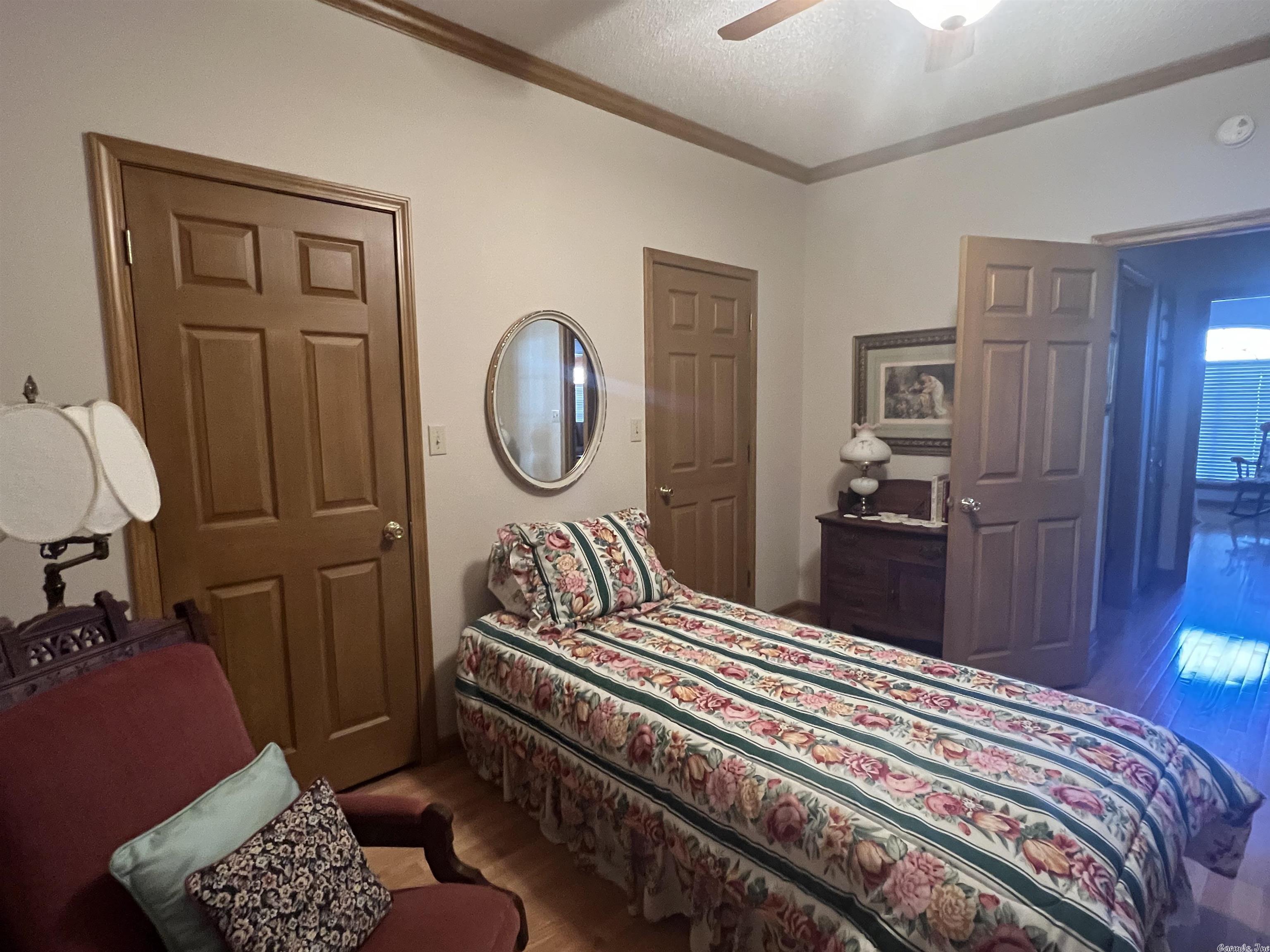 BELLE MEADE - Residential