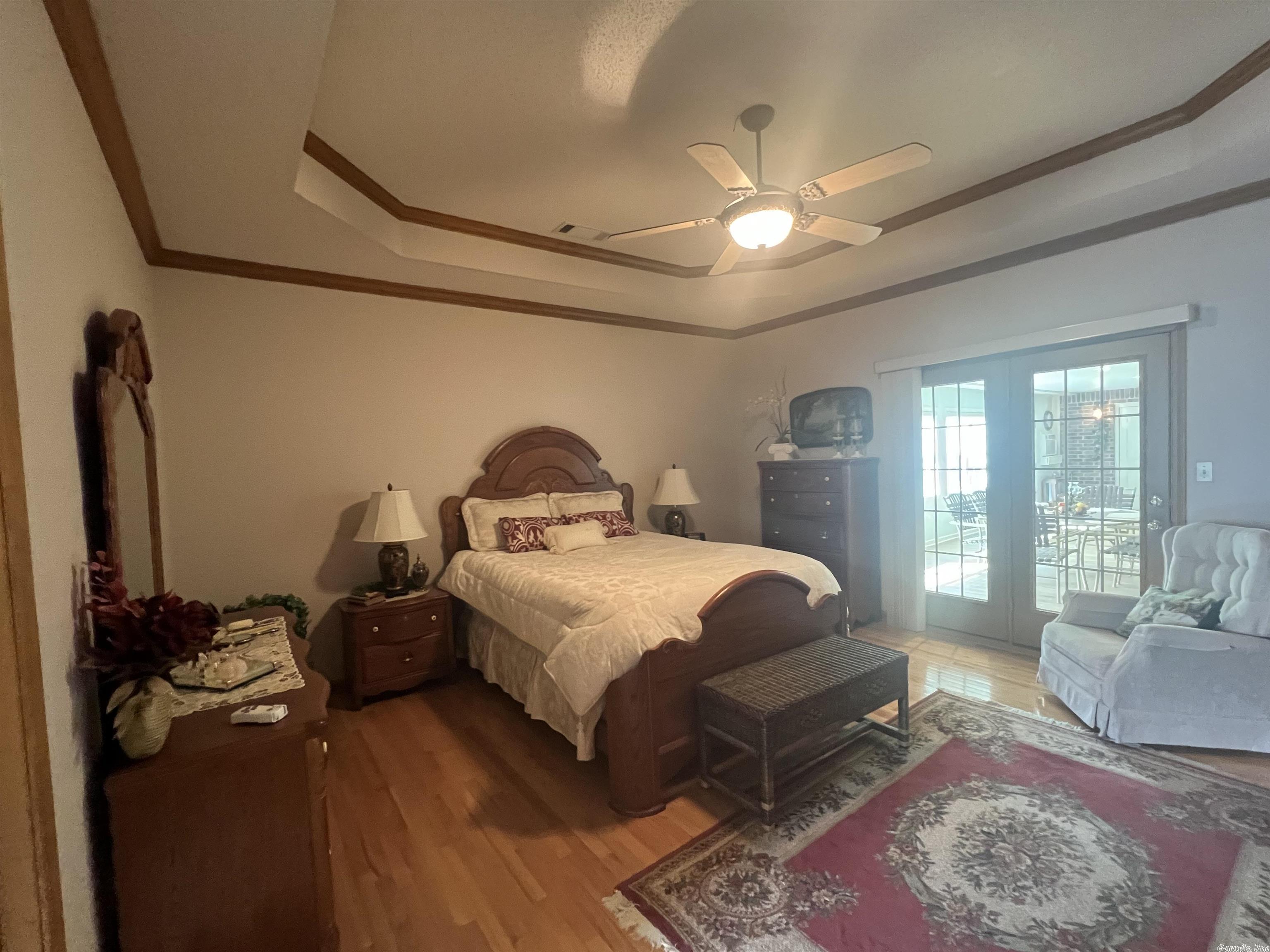 BELLE MEADE - Residential