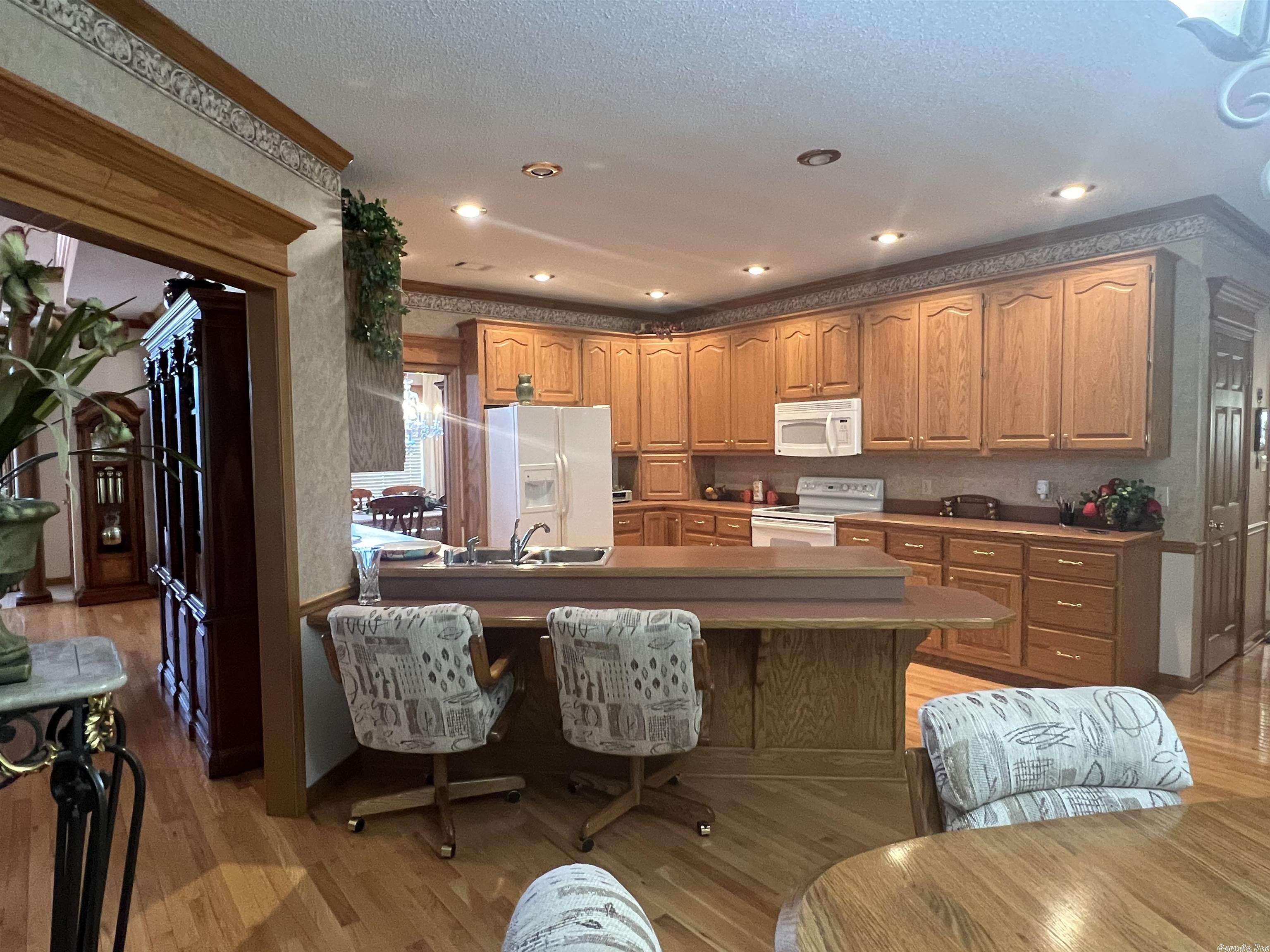 BELLE MEADE - Residential