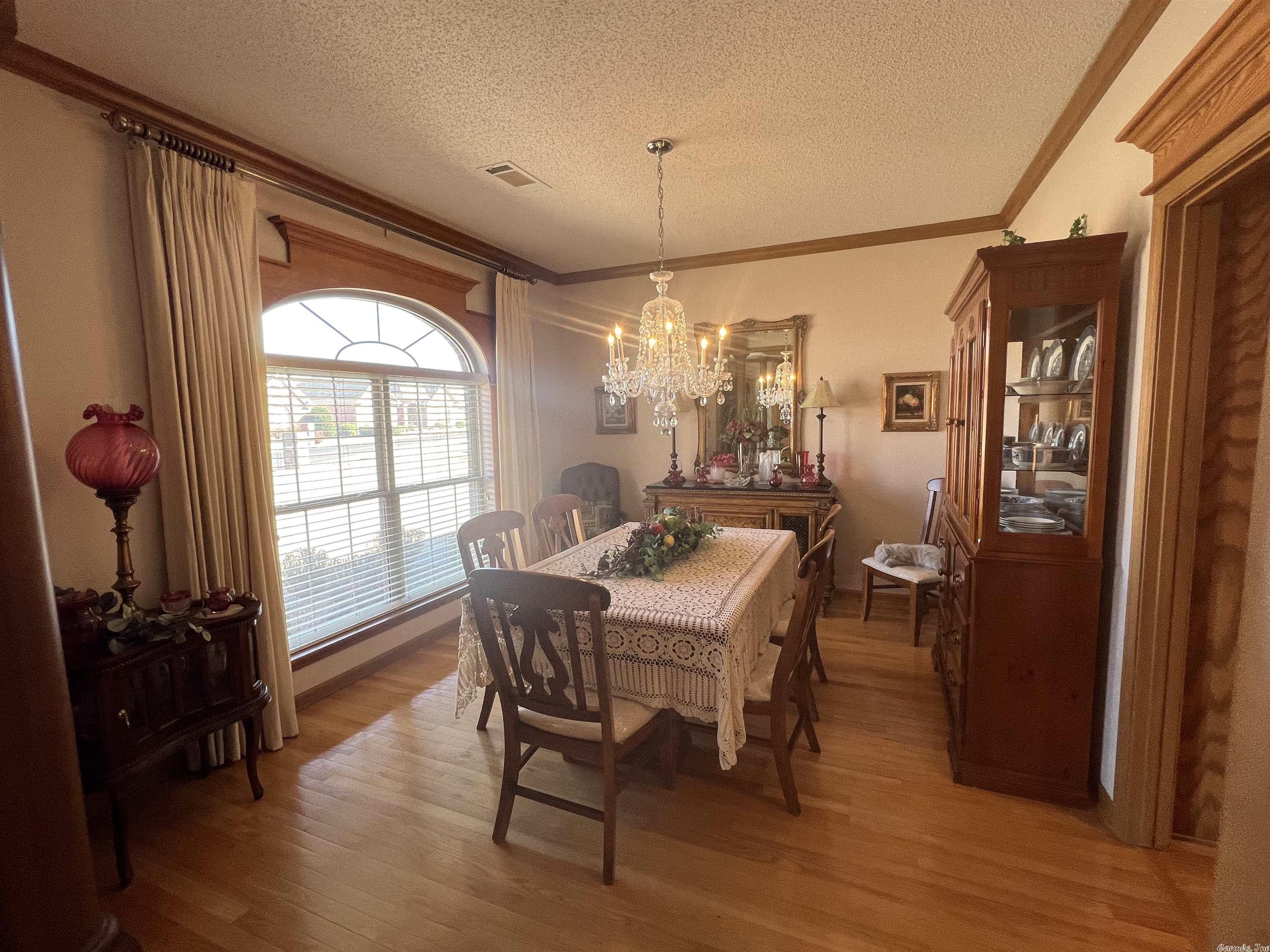 BELLE MEADE - Residential