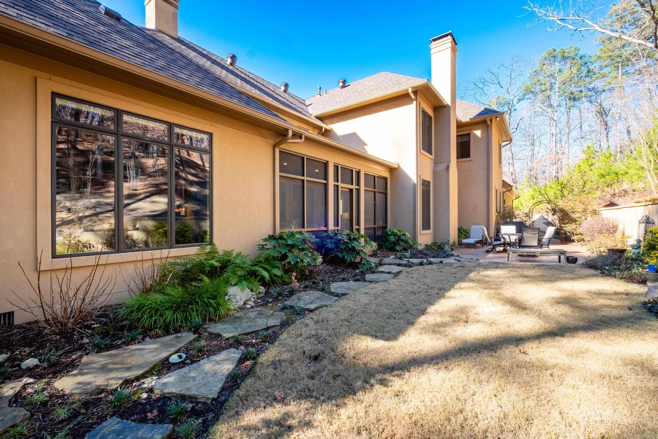 CHENAL DOWNS - Residential