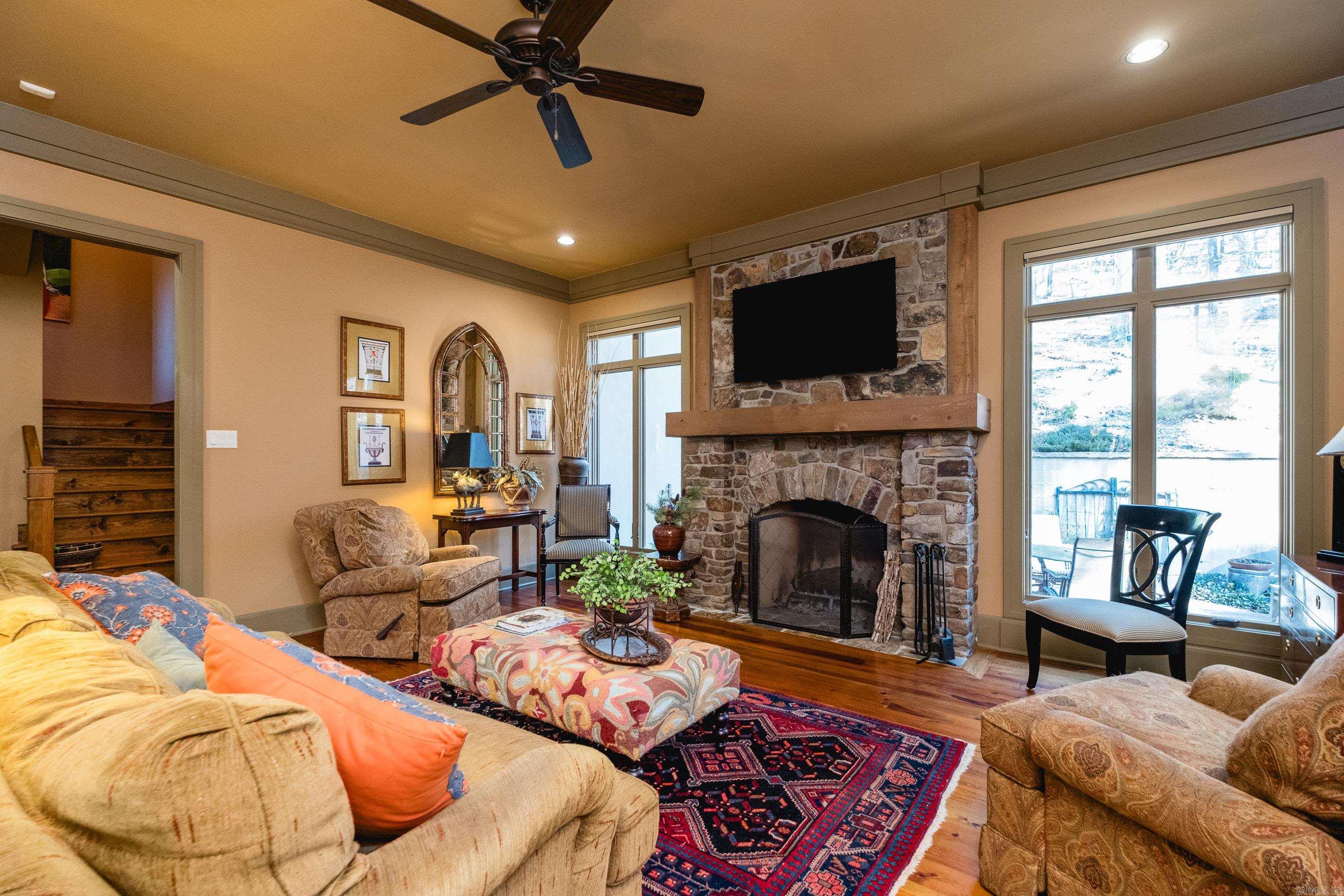 CHENAL DOWNS - Residential